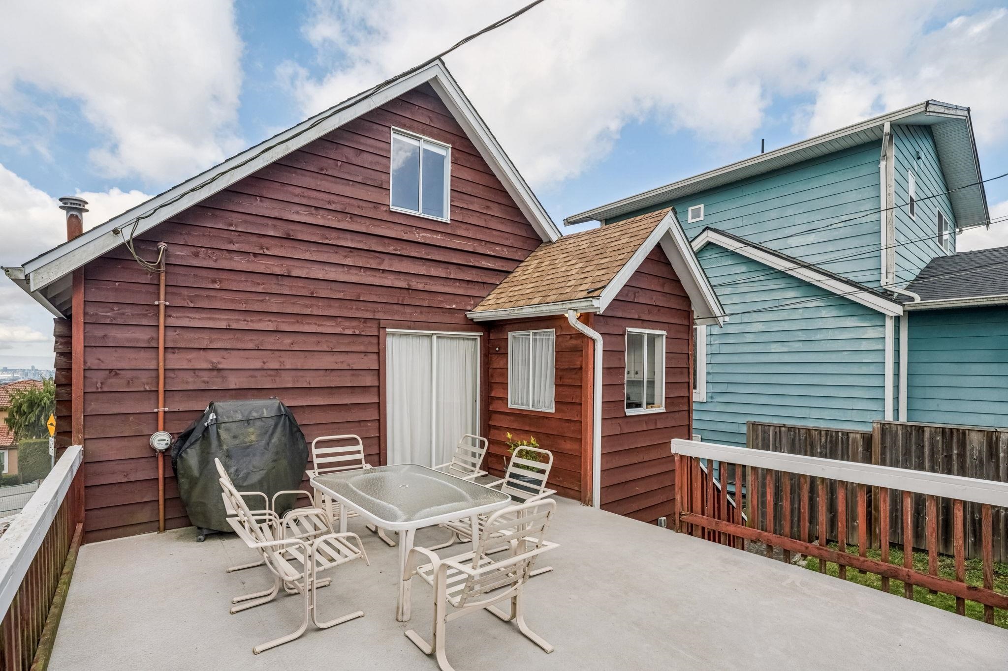 16 N HYTHE AVENUE