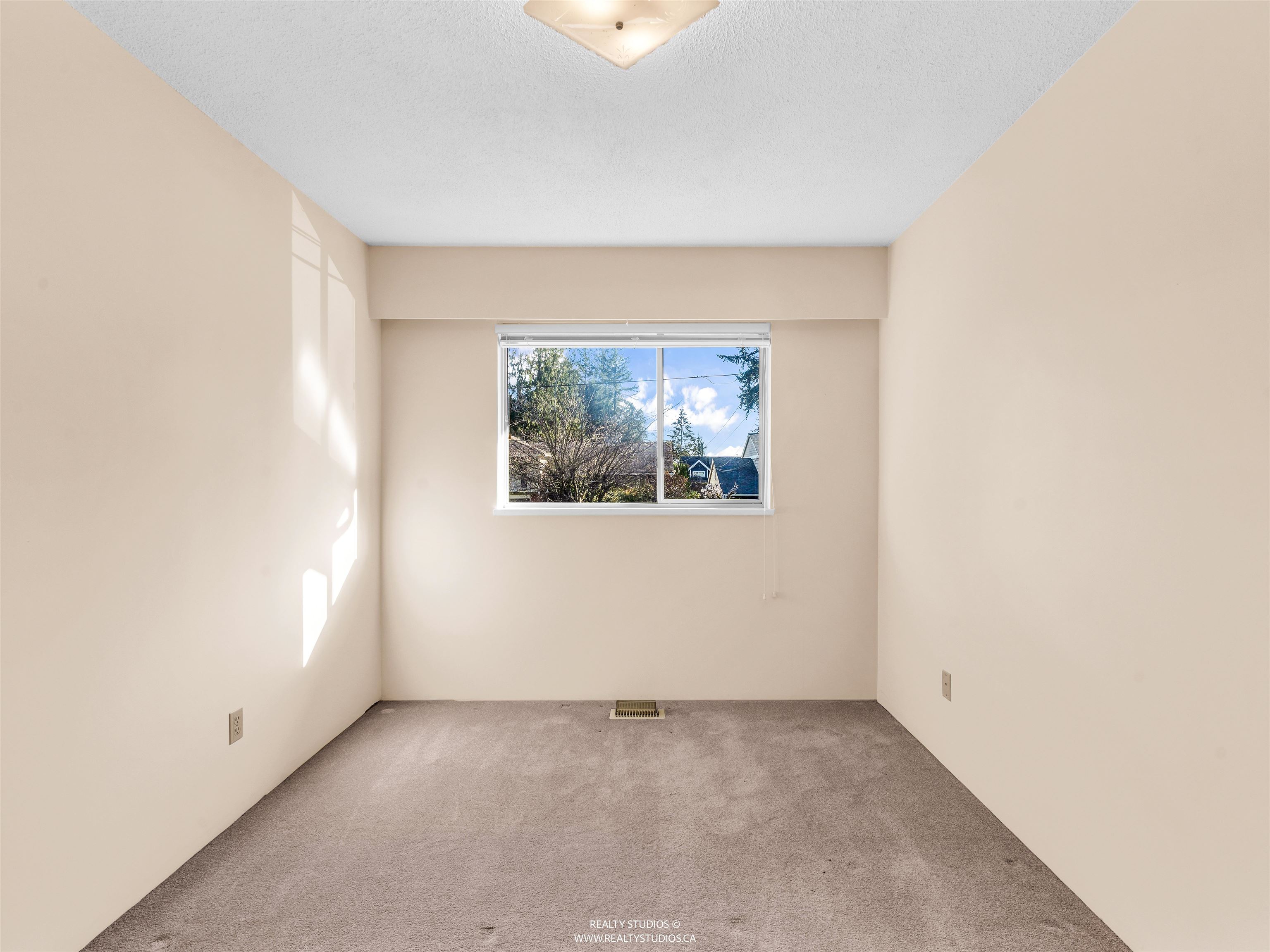 1110 LODGE ROAD