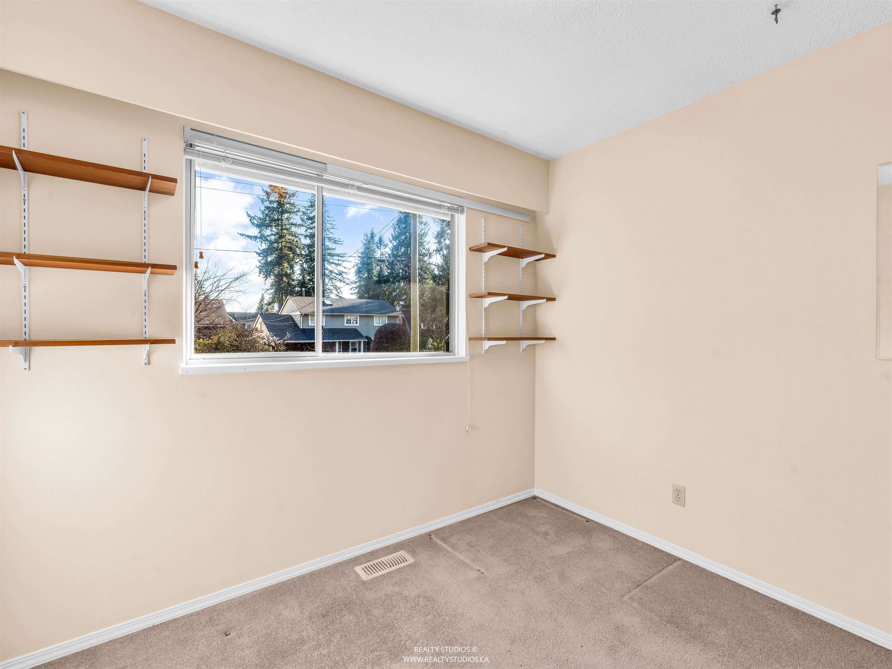 1110 LODGE ROAD