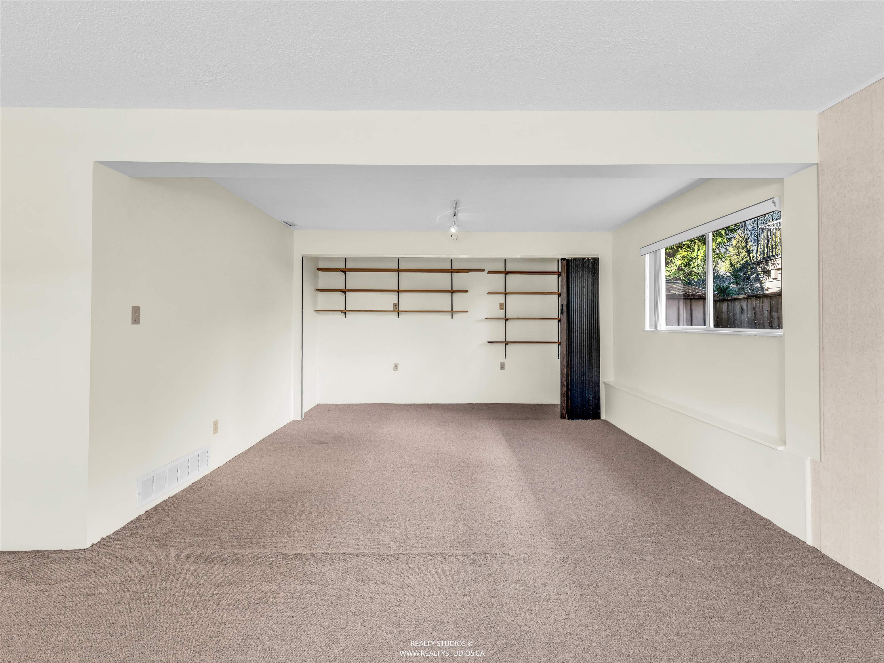 1110 LODGE ROAD