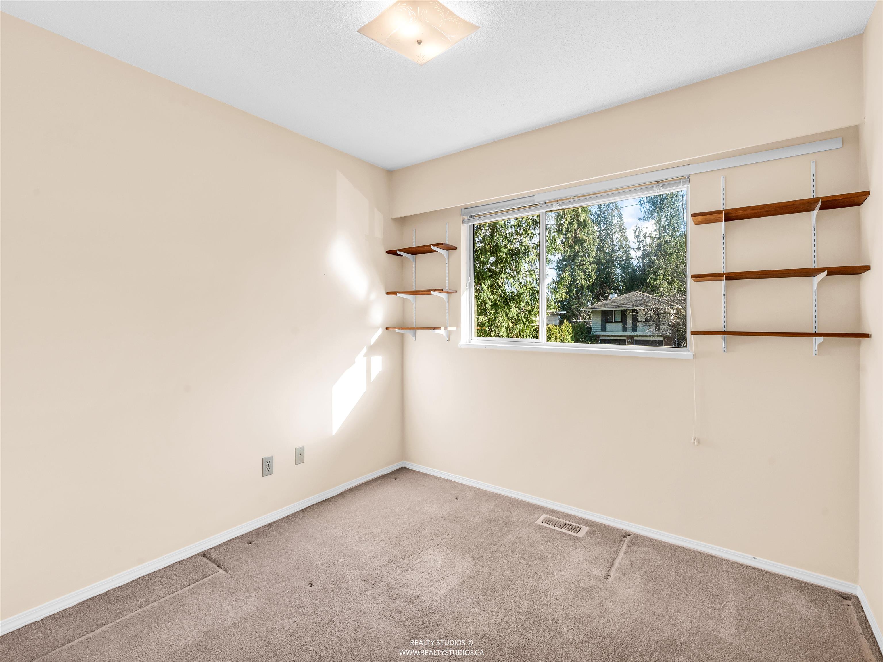 1110 LODGE ROAD