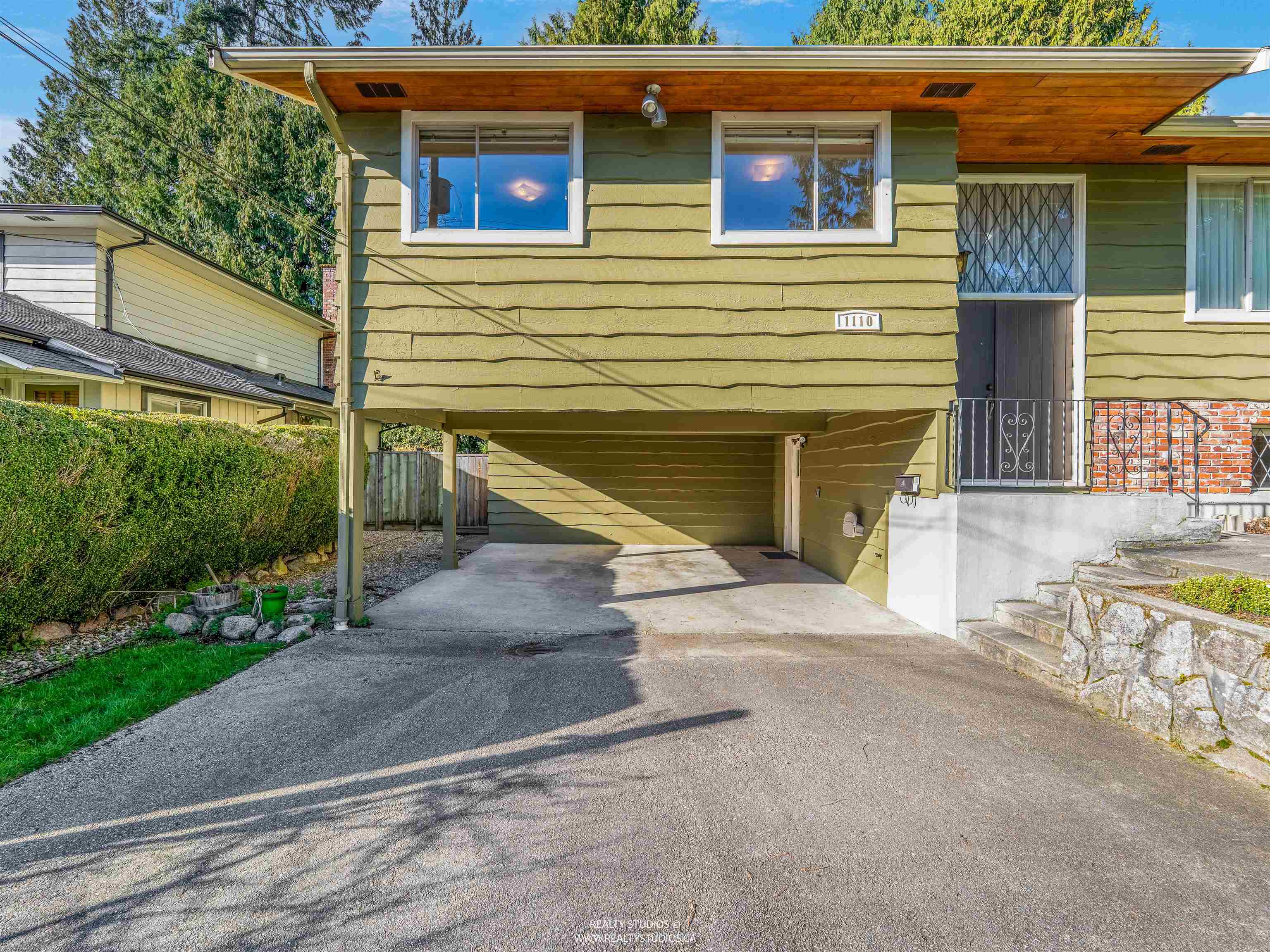1110 LODGE ROAD