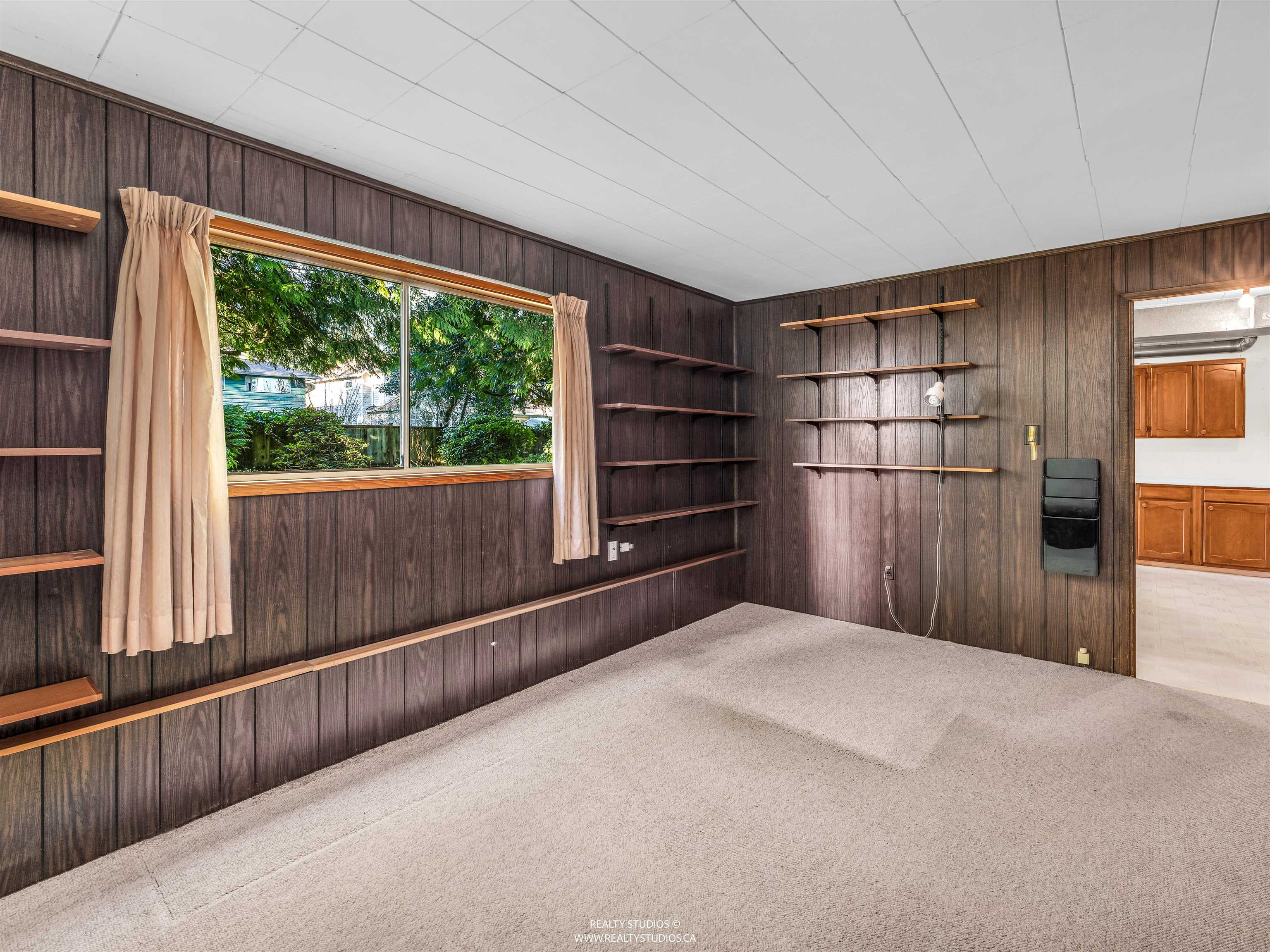 1110 LODGE ROAD