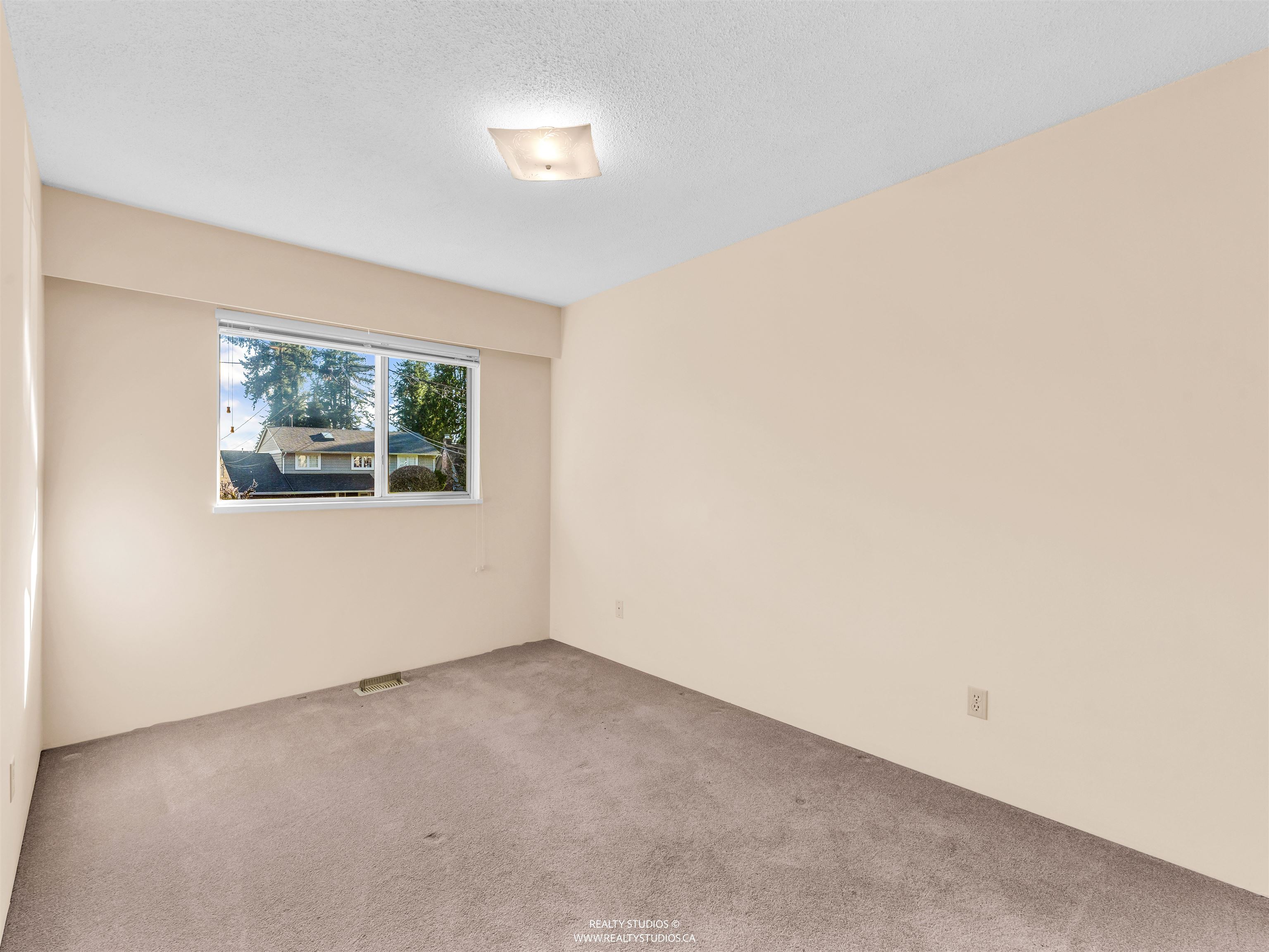 1110 LODGE ROAD