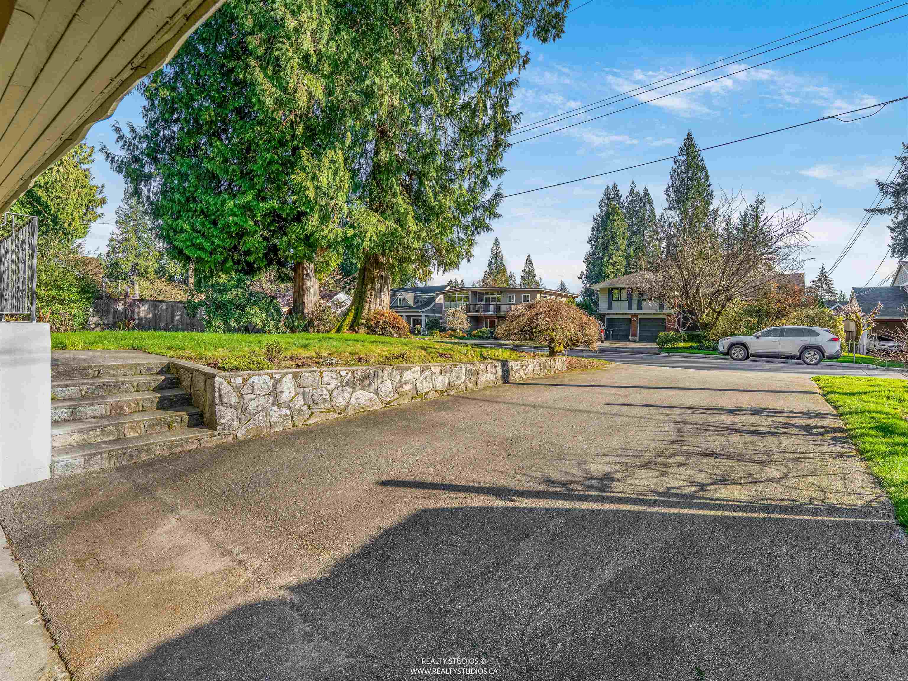 1110 LODGE ROAD