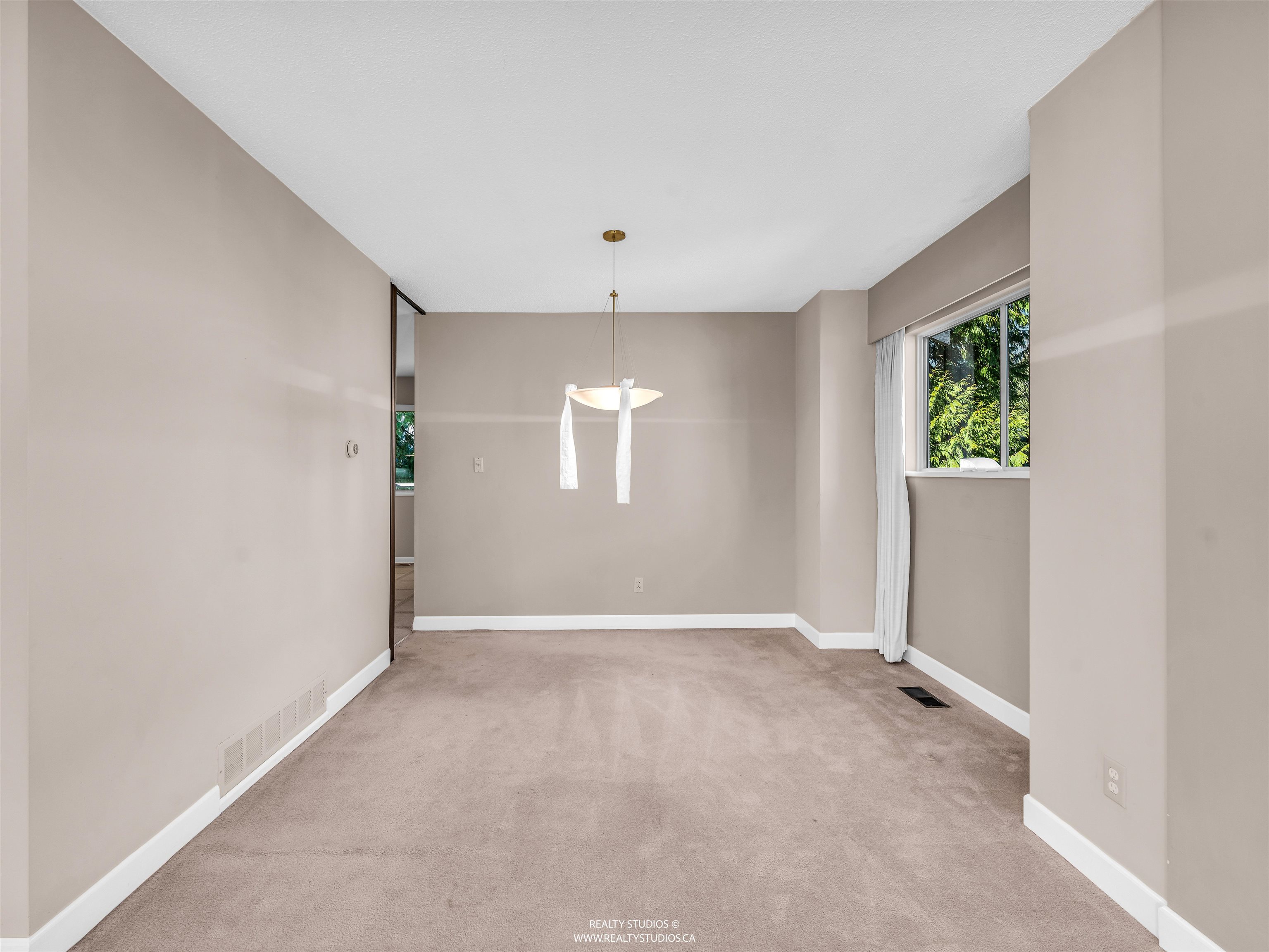 1110 LODGE ROAD