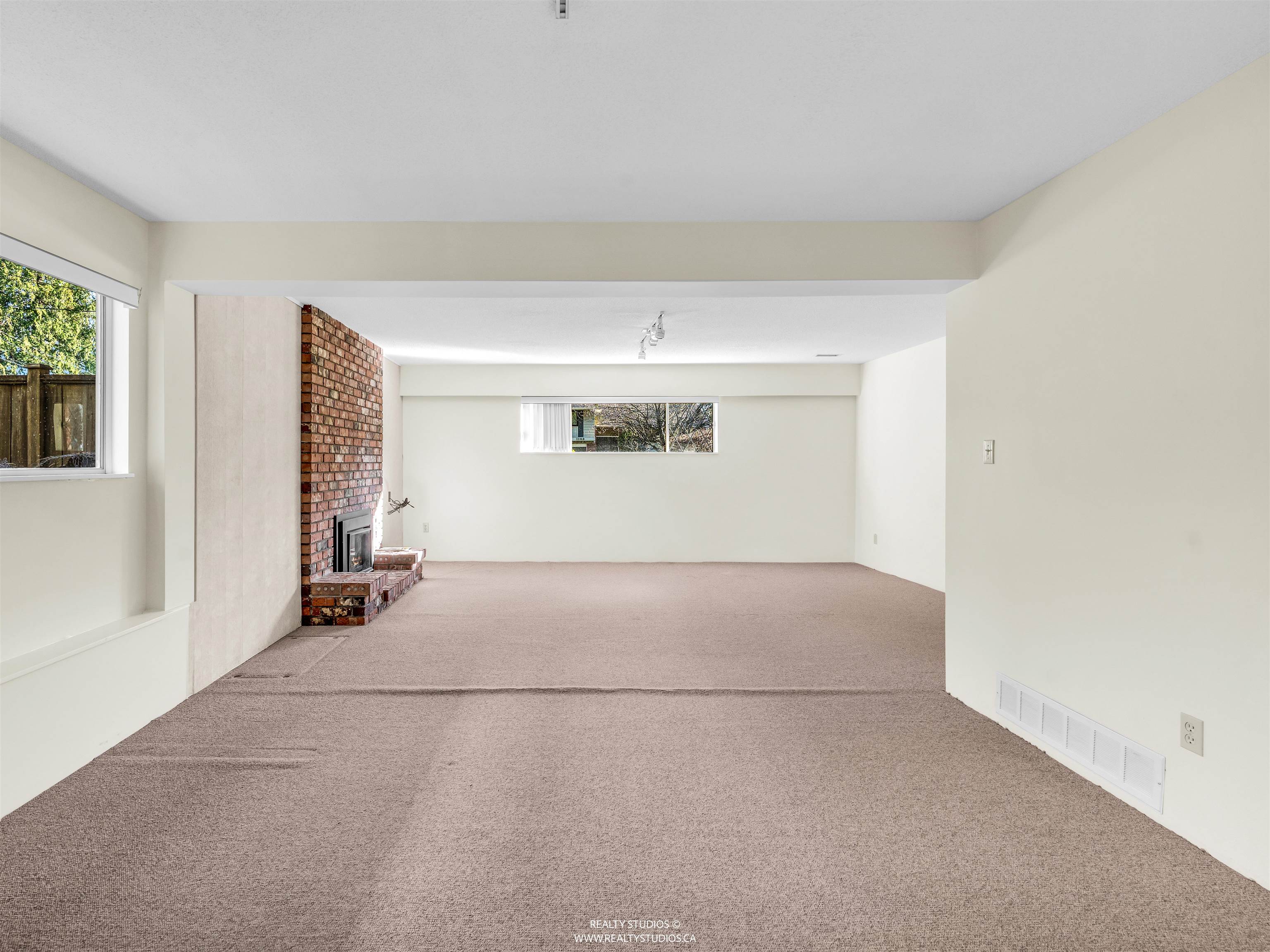 1110 LODGE ROAD