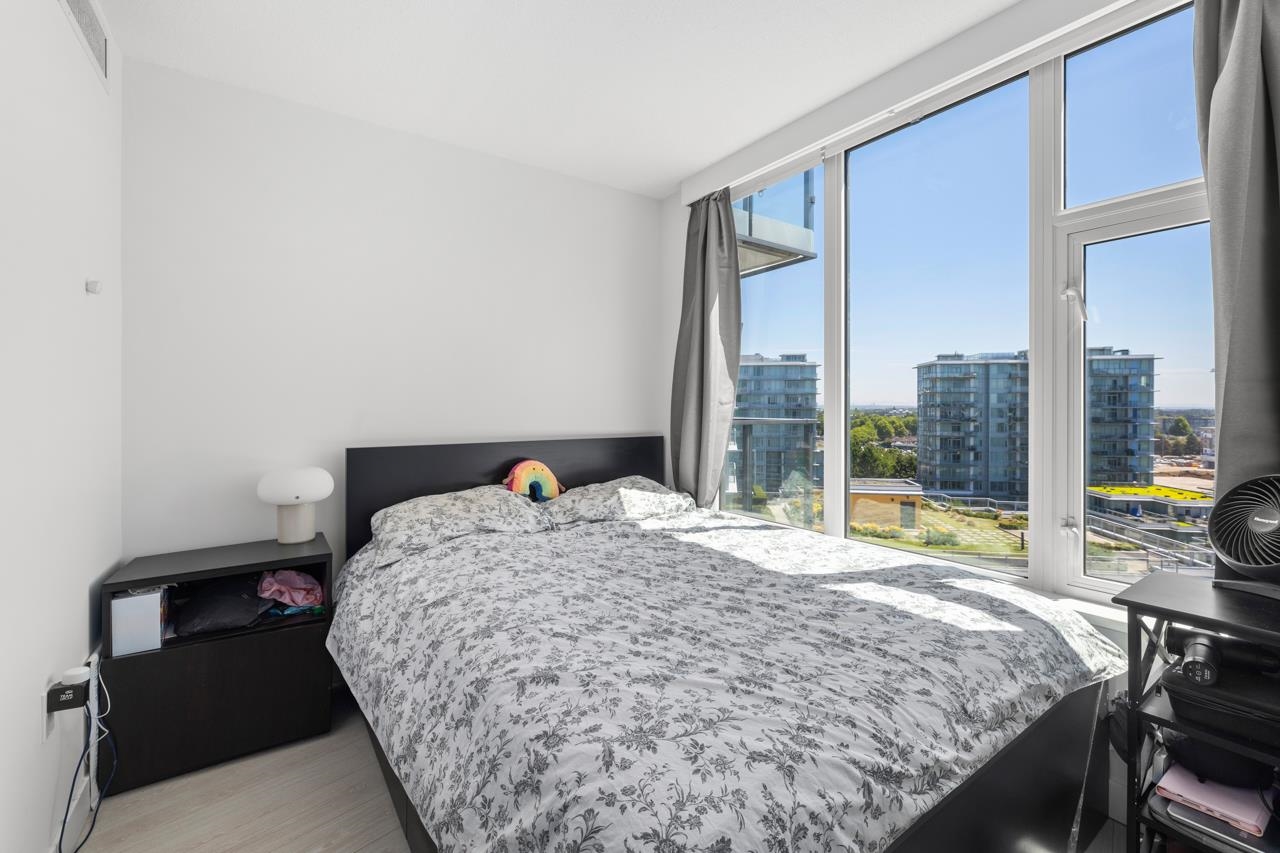 1281 8608 HAZELBRIDGE WAY