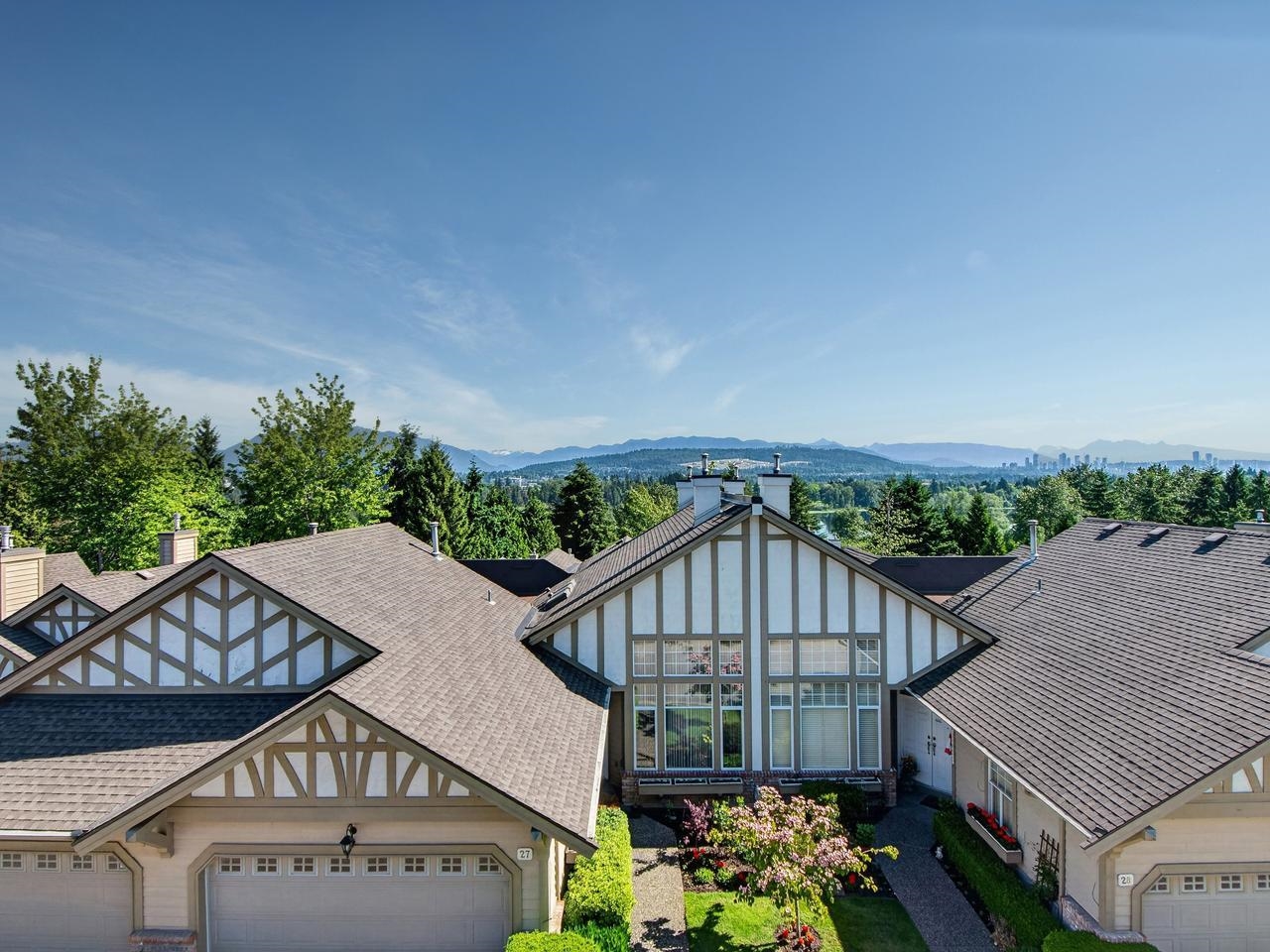 29 5221 OAKMOUNT CRESCENT