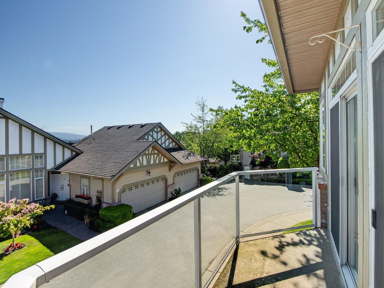 29 5221 OAKMOUNT CRESCENT