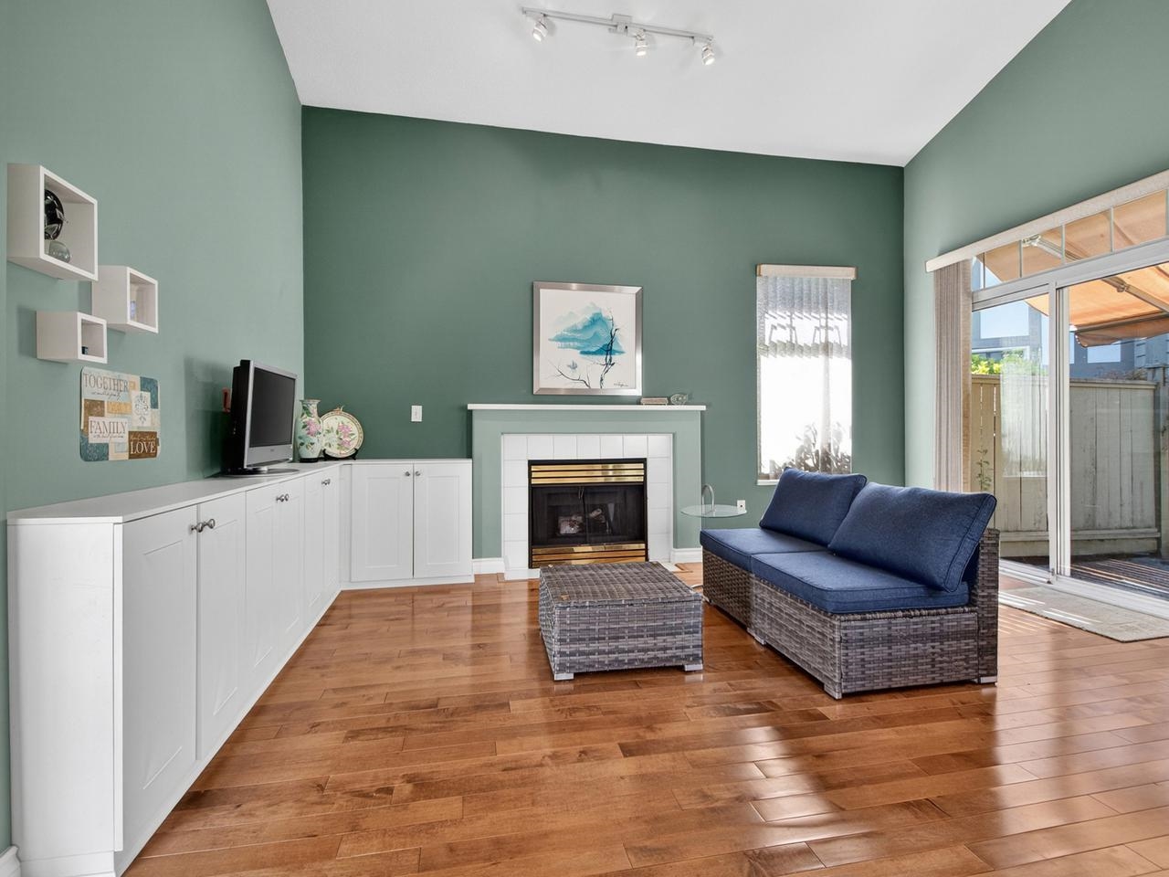 29 5221 OAKMOUNT CRESCENT