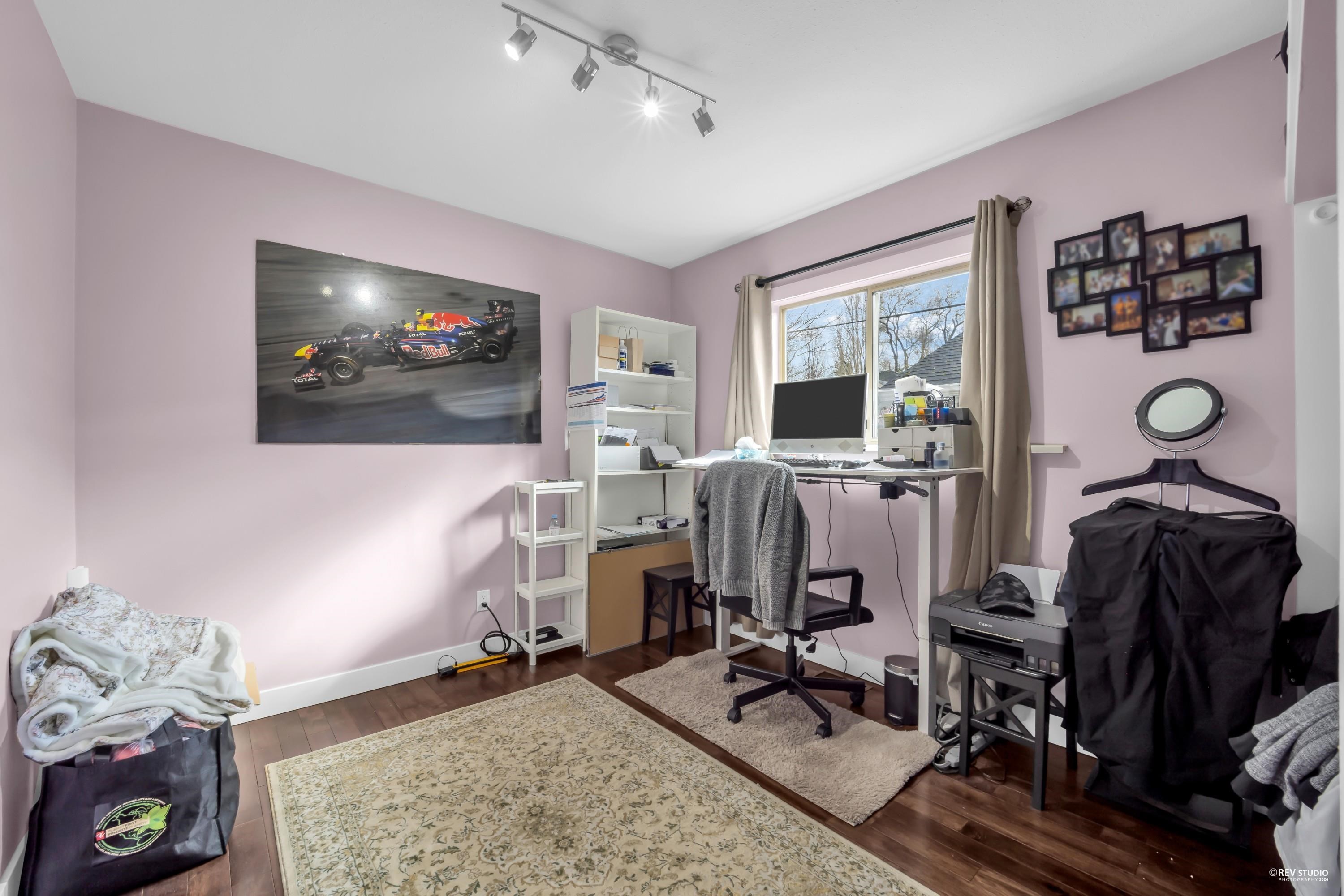 2240 DOUGLAS CRESCENT