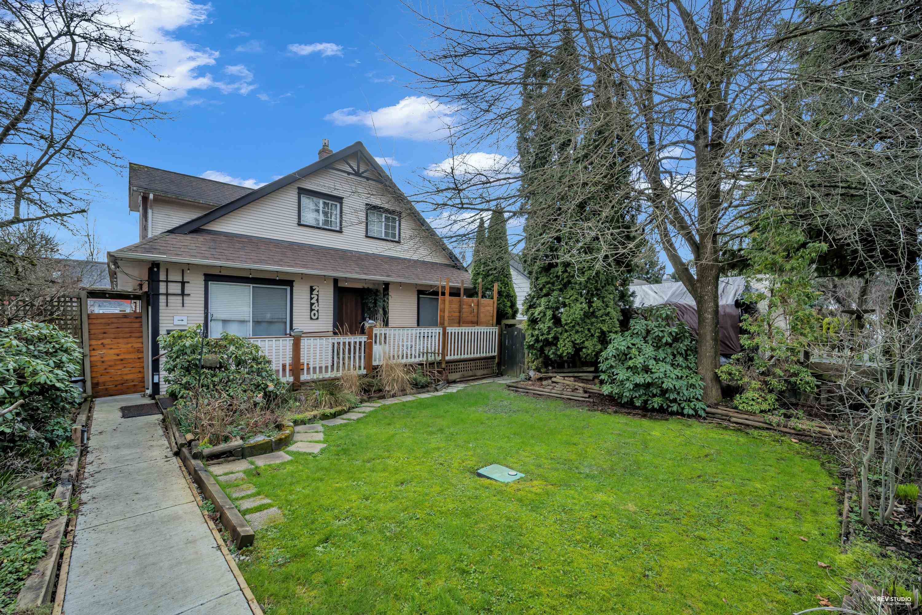 2240 DOUGLAS CRESCENT