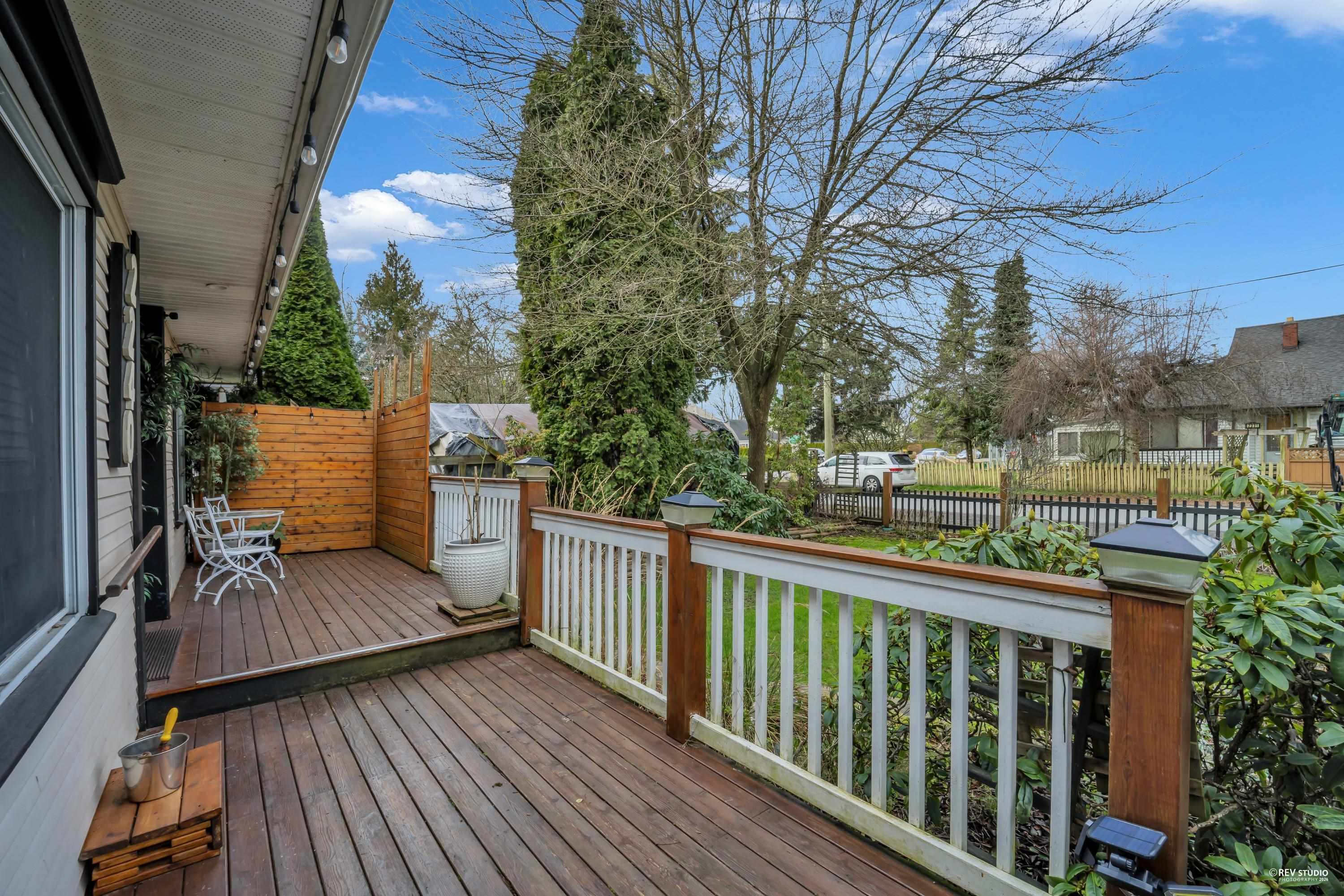 2240 DOUGLAS CRESCENT