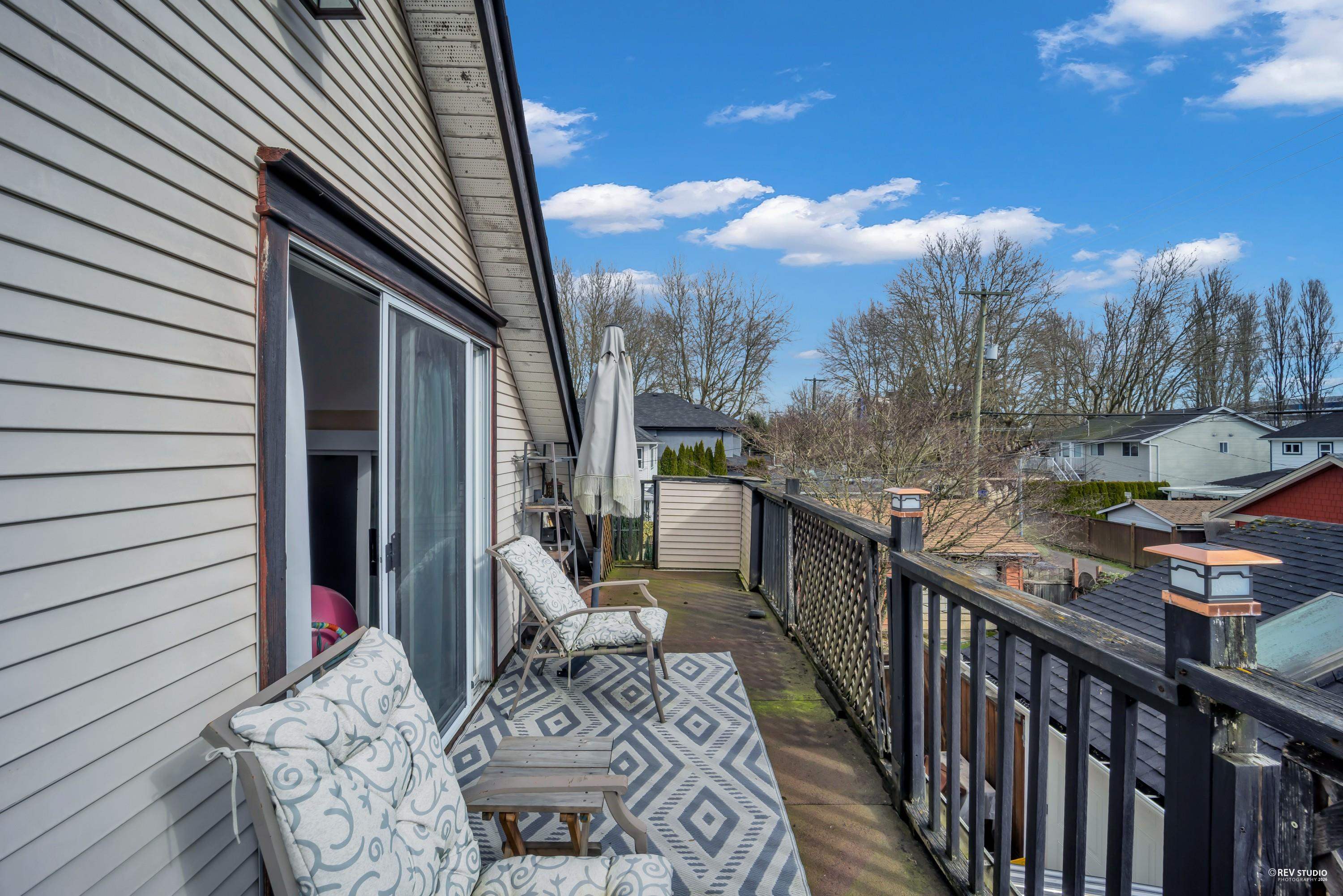 2240 DOUGLAS CRESCENT