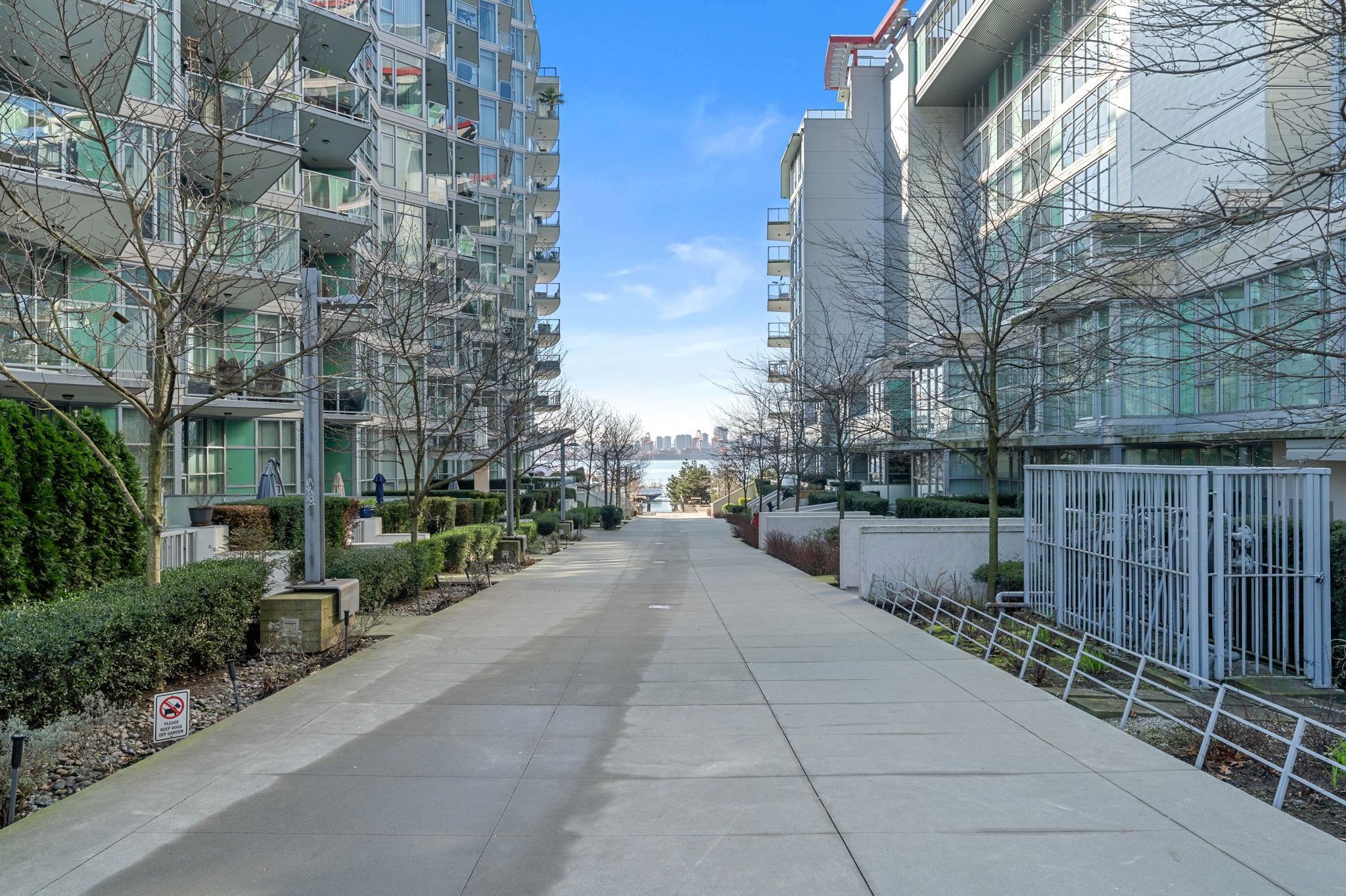 808 199 VICTORY SHIP WAY