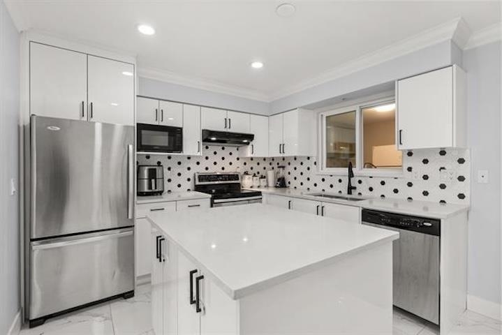 15077 86B AVENUE
