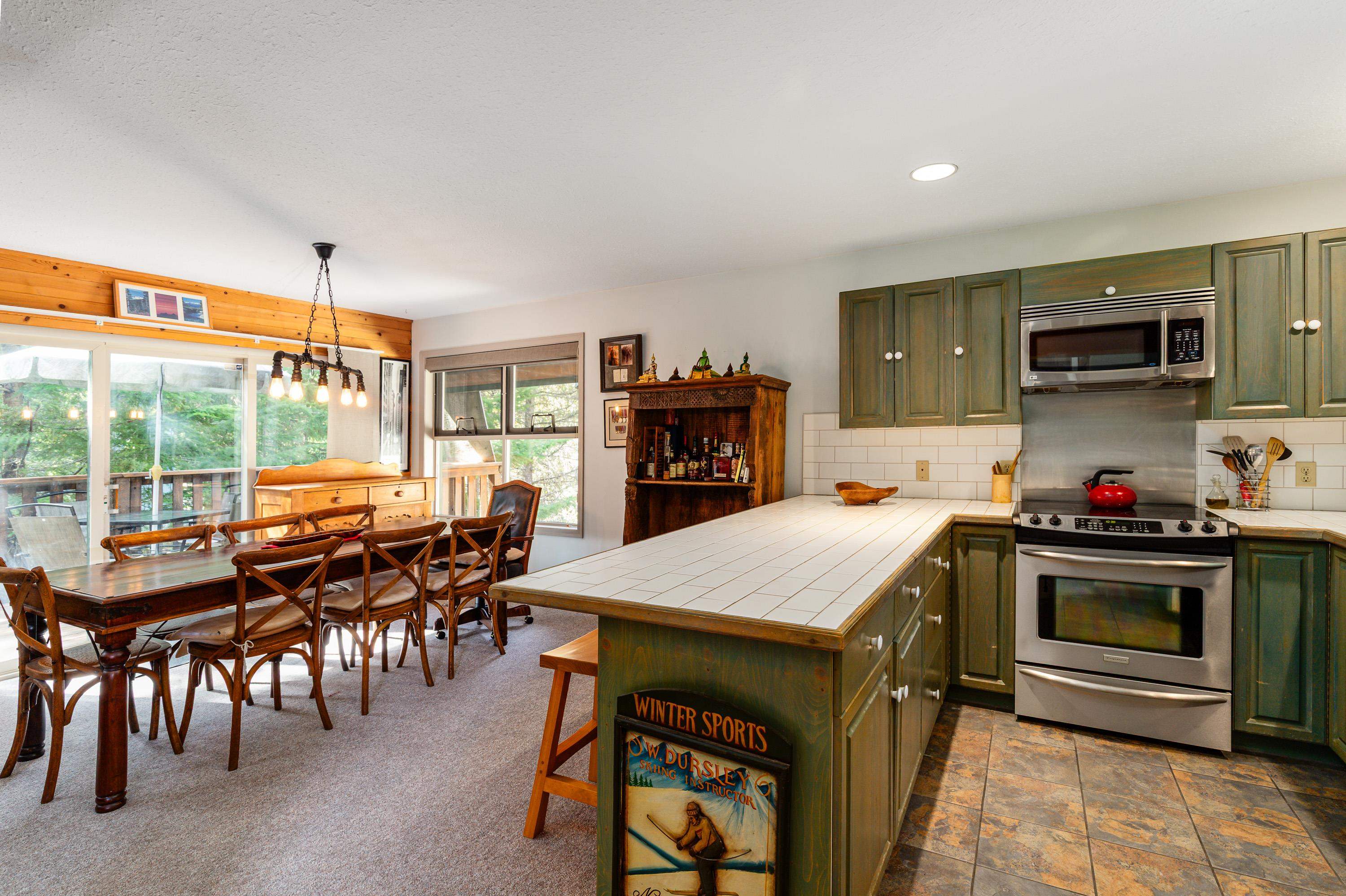 6250 EAGLE DRIVE