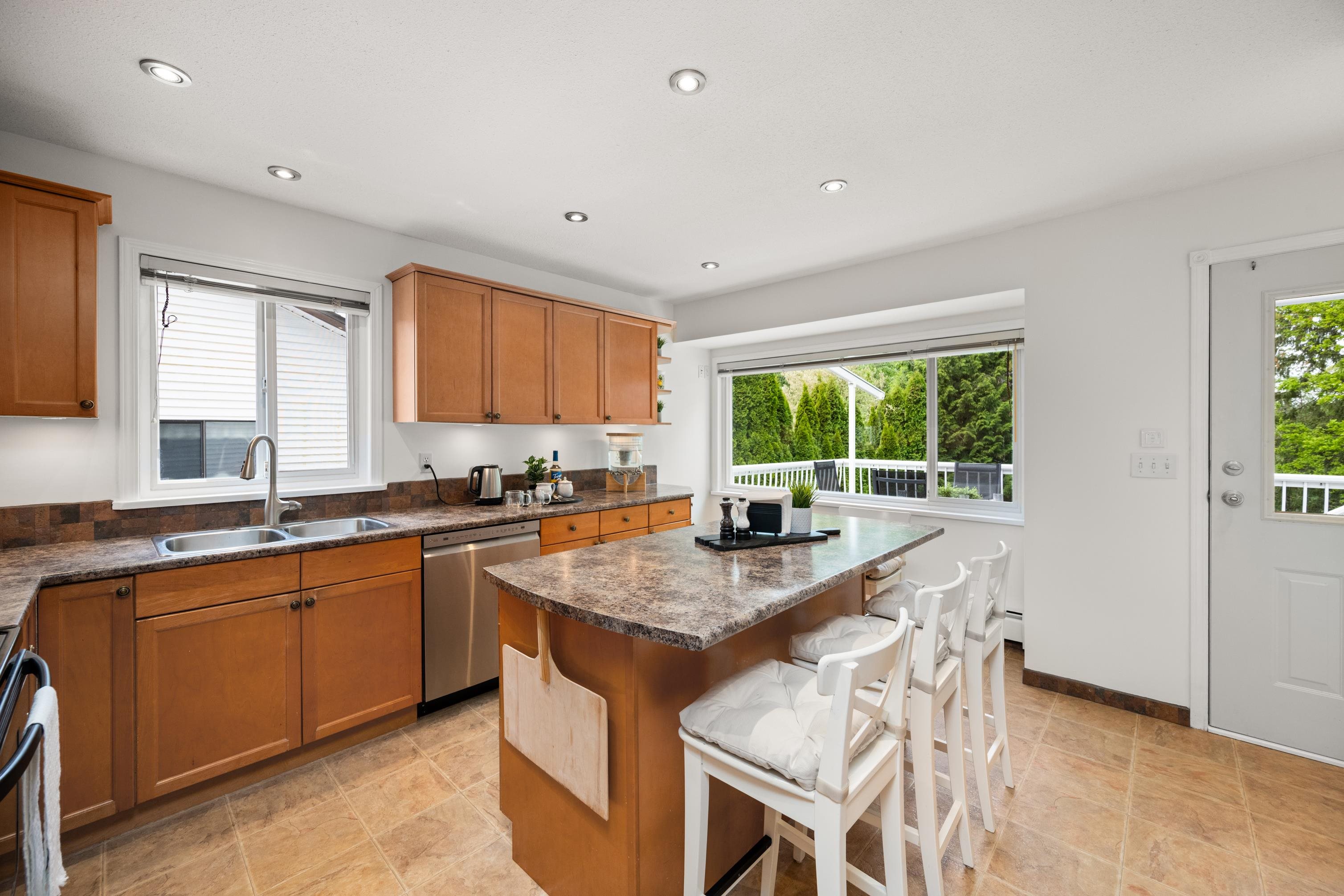 20533 TELEGRAPH TRAIL