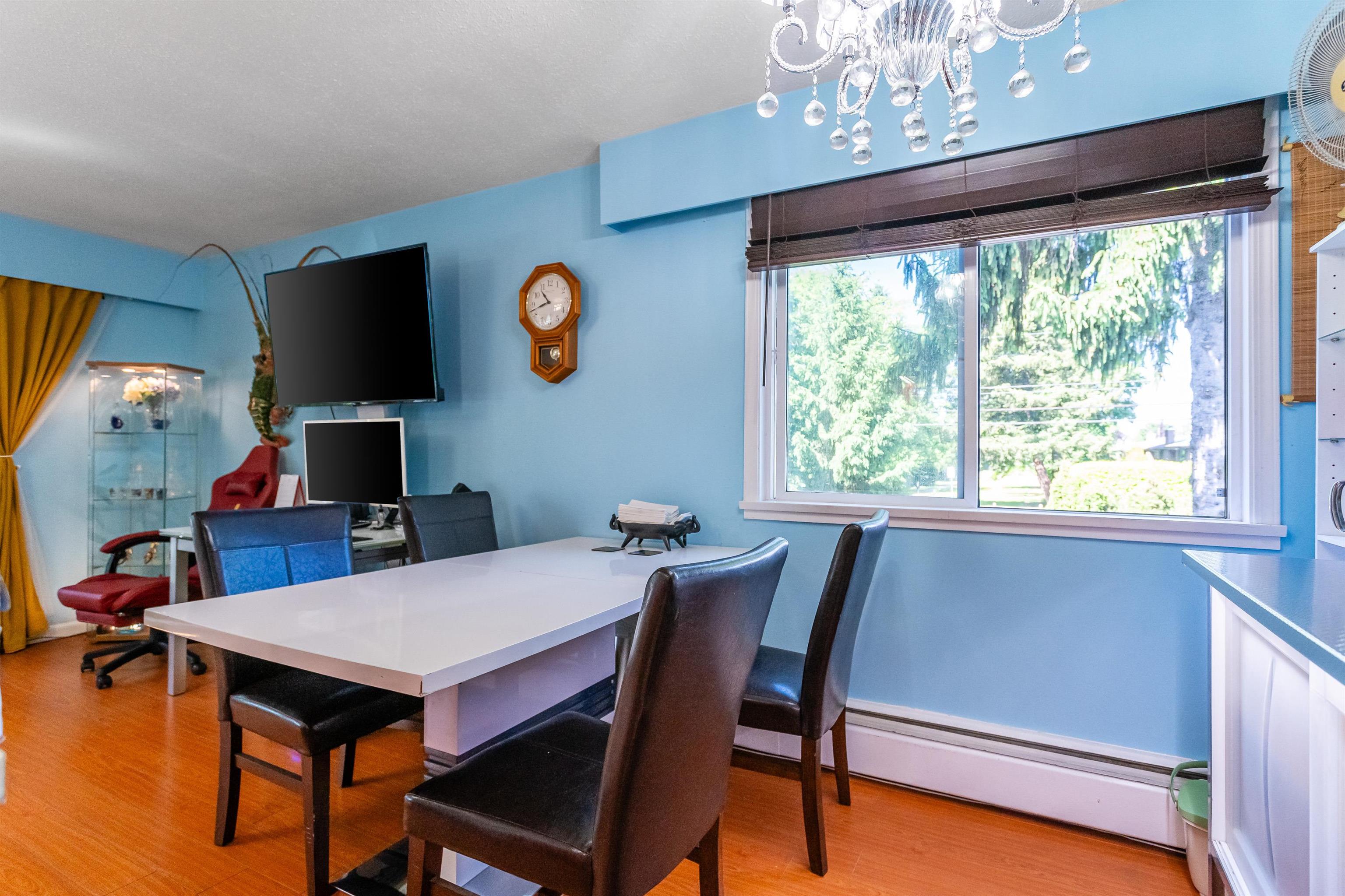 212 8020 RYAN ROAD