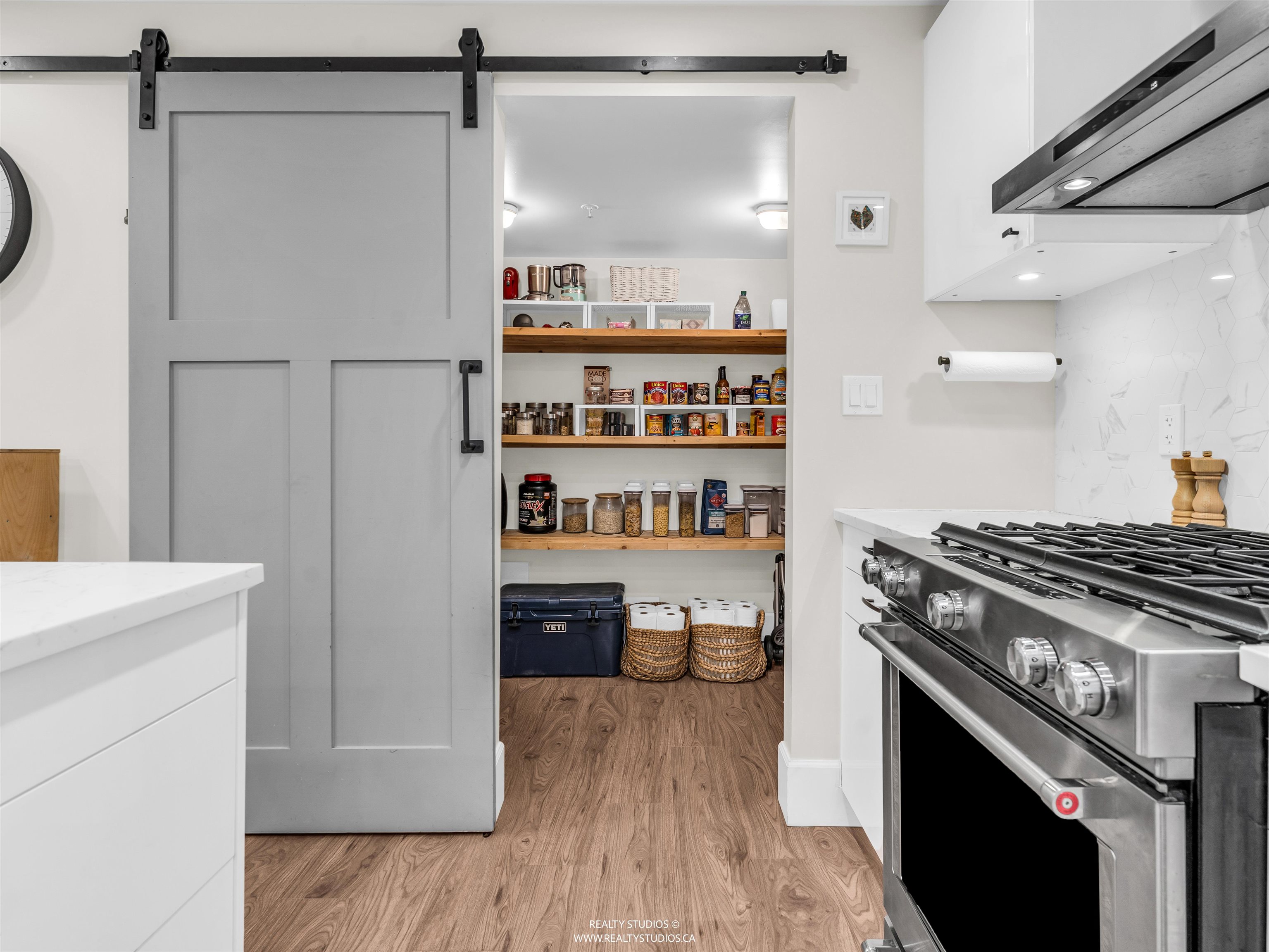 436 LAKEWOOD DRIVE