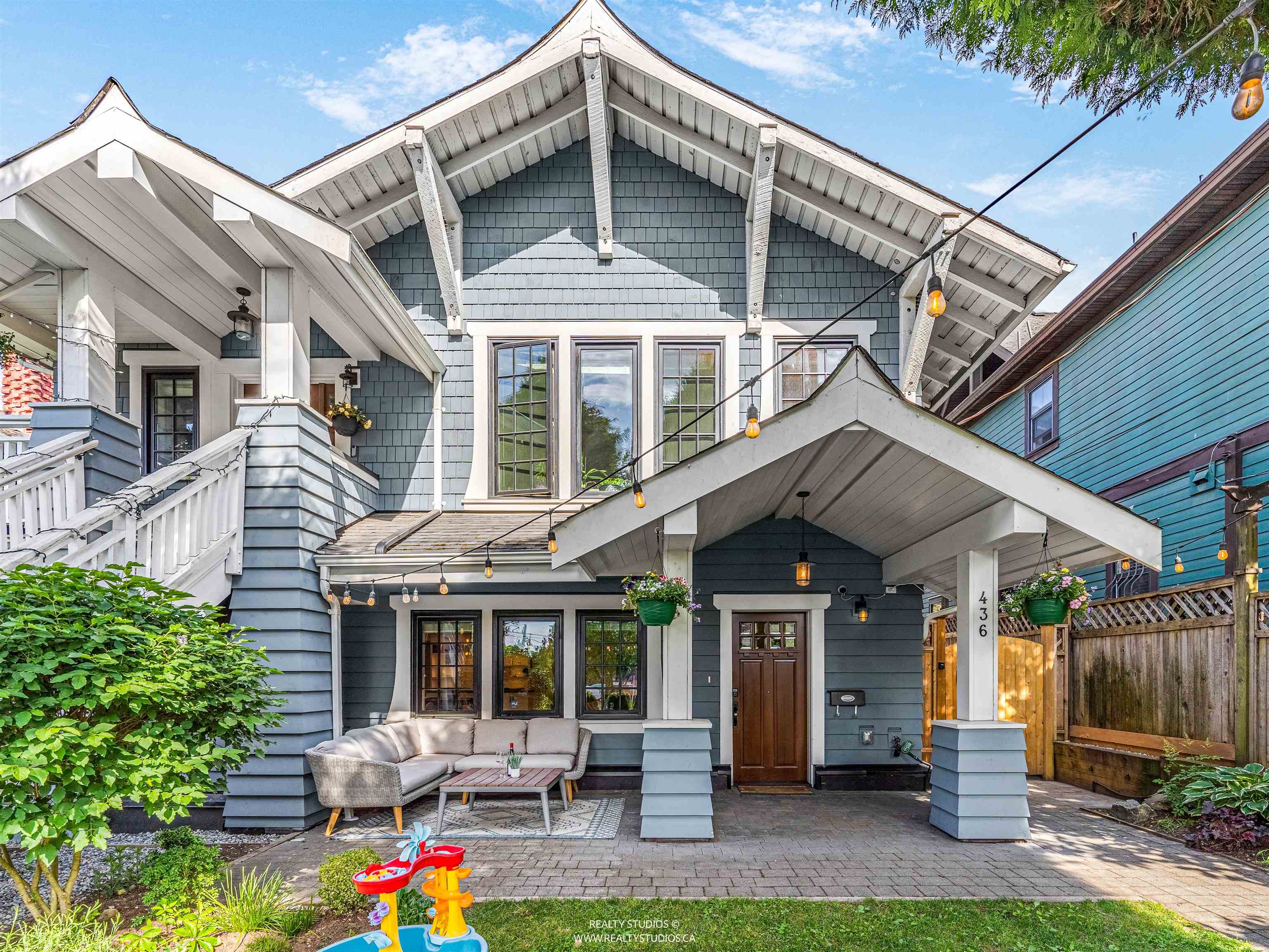 436 LAKEWOOD DRIVE