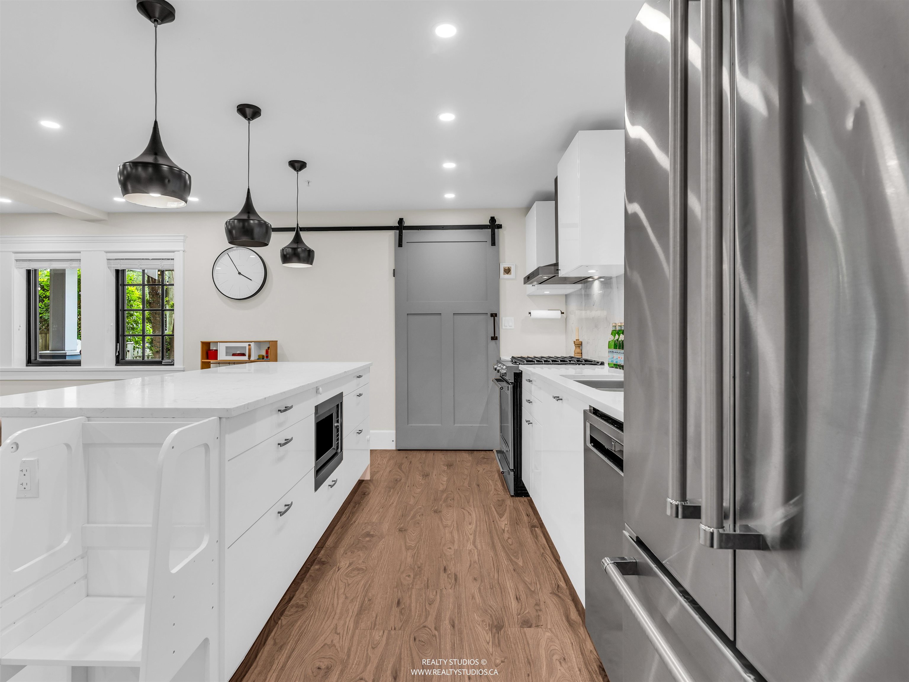 436 LAKEWOOD DRIVE