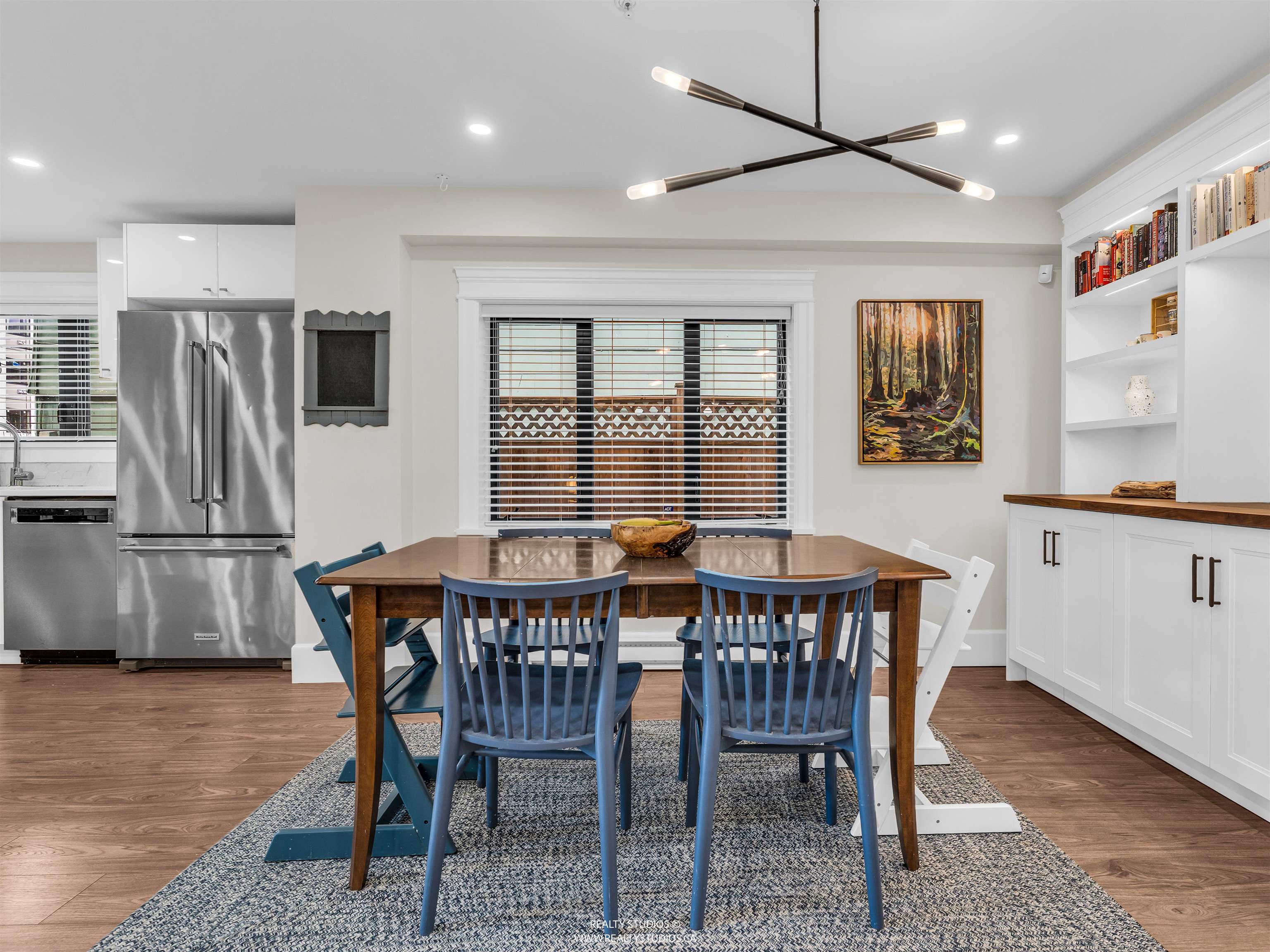 436 LAKEWOOD DRIVE