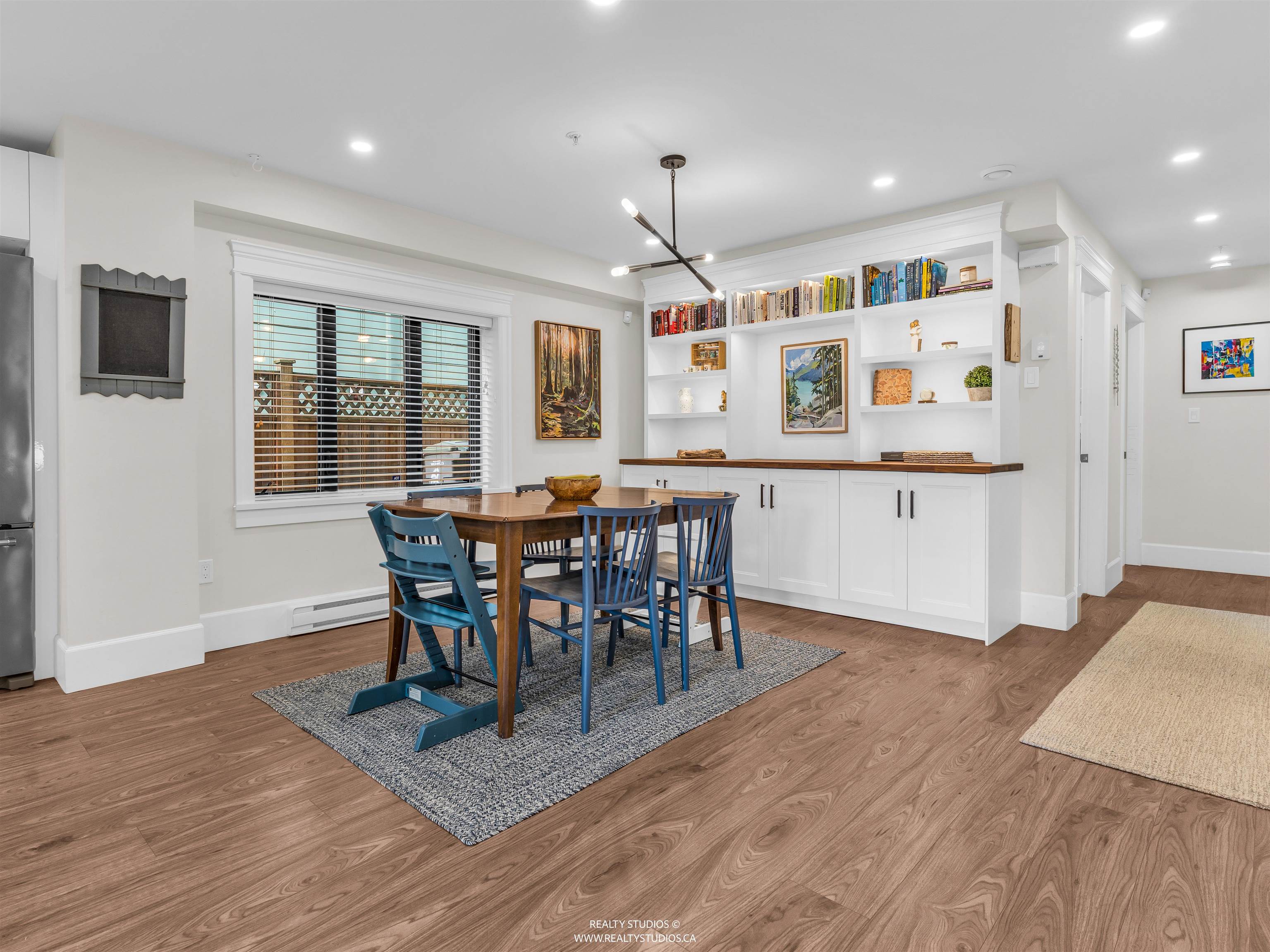 436 LAKEWOOD DRIVE