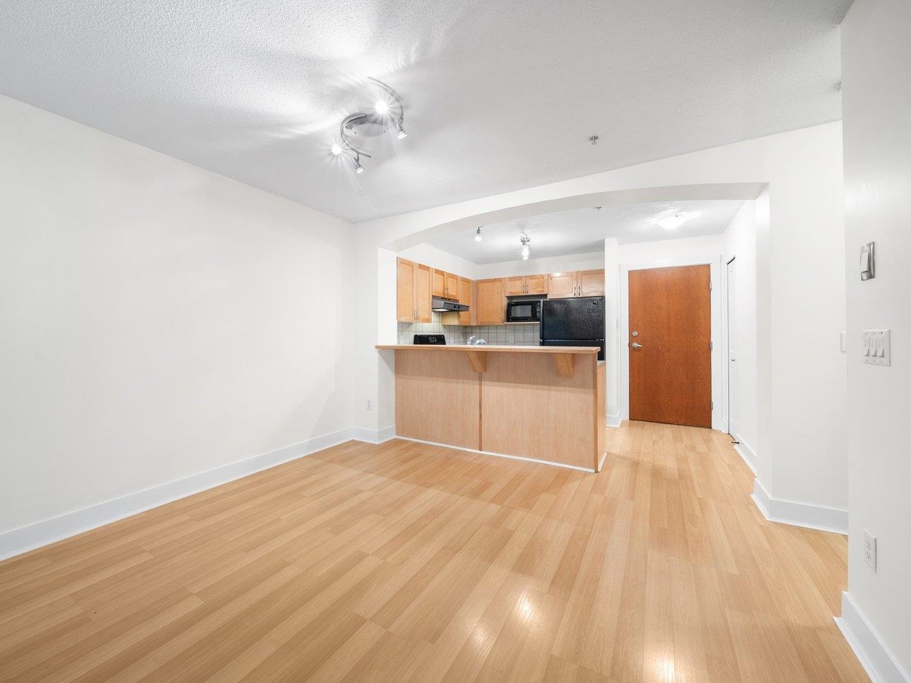 108 2338 WESTERN PARKWAY