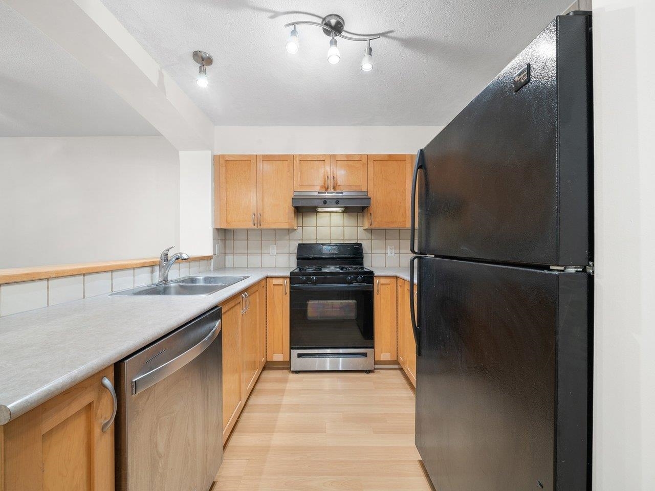 108 2338 WESTERN PARKWAY