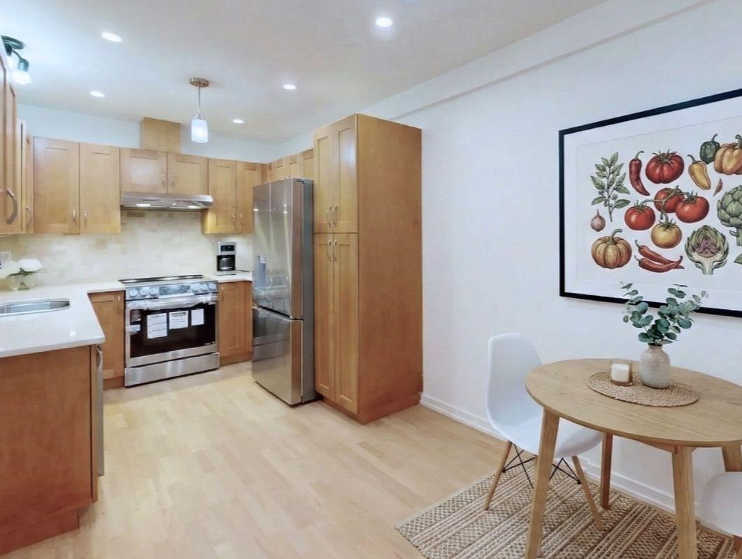409 15621 MARINE DRIVE