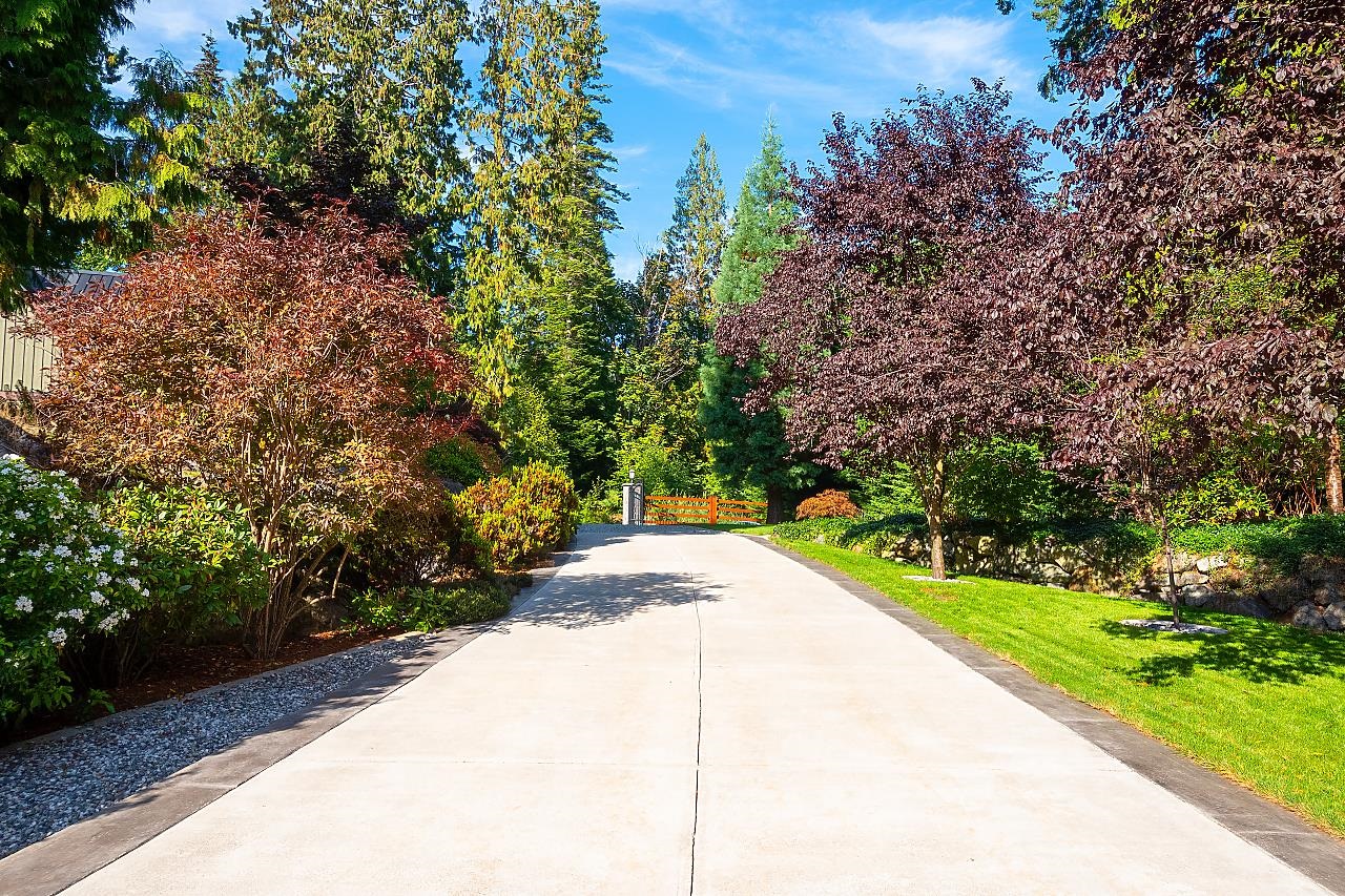 949 ARBUTUS BAY LANE