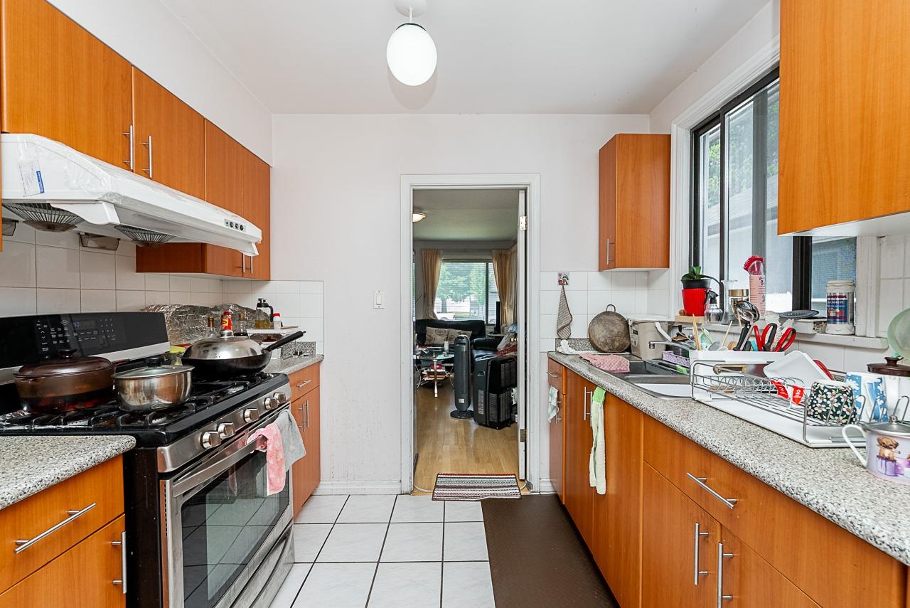 942 NANAIMO STREET