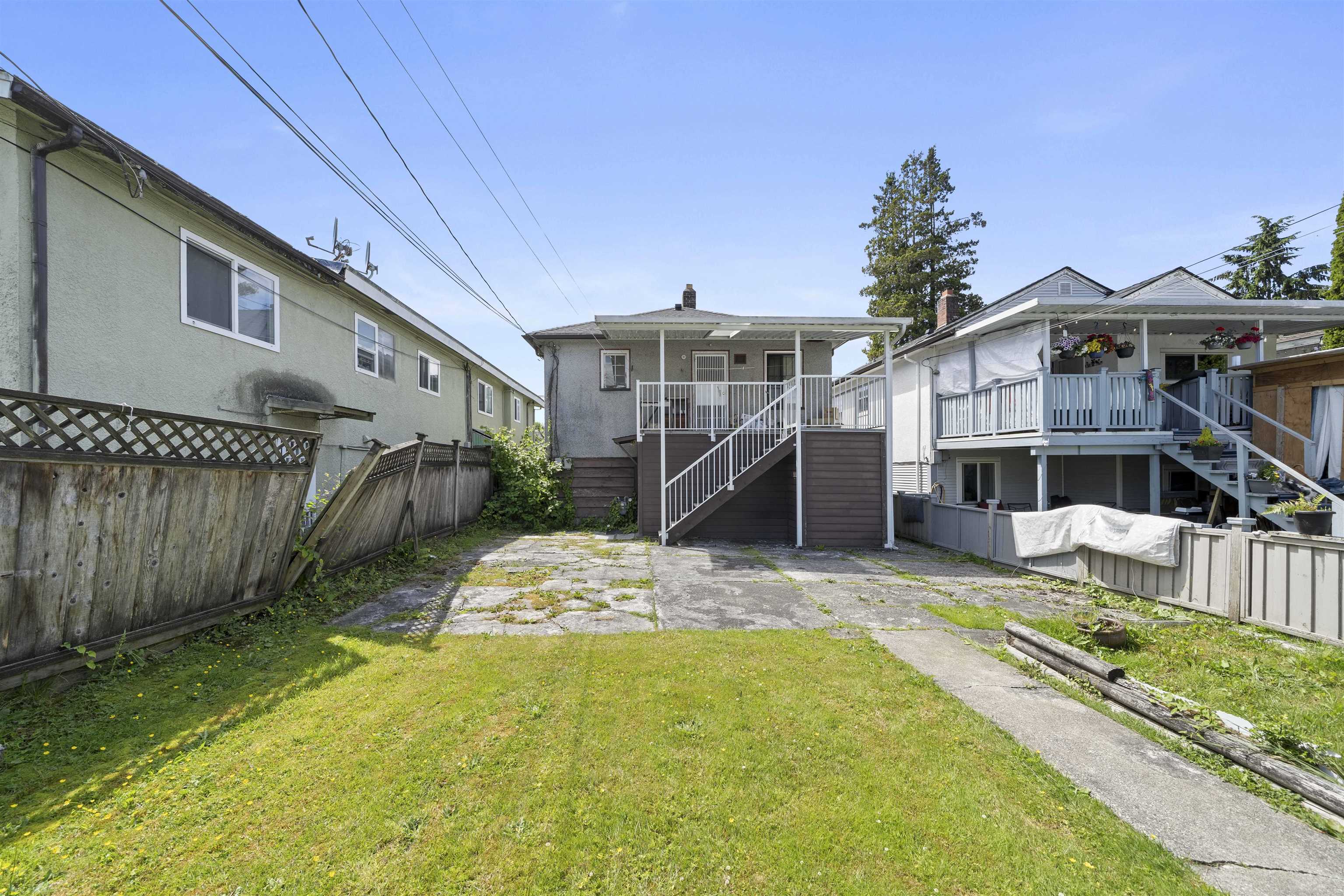 942 NANAIMO STREET