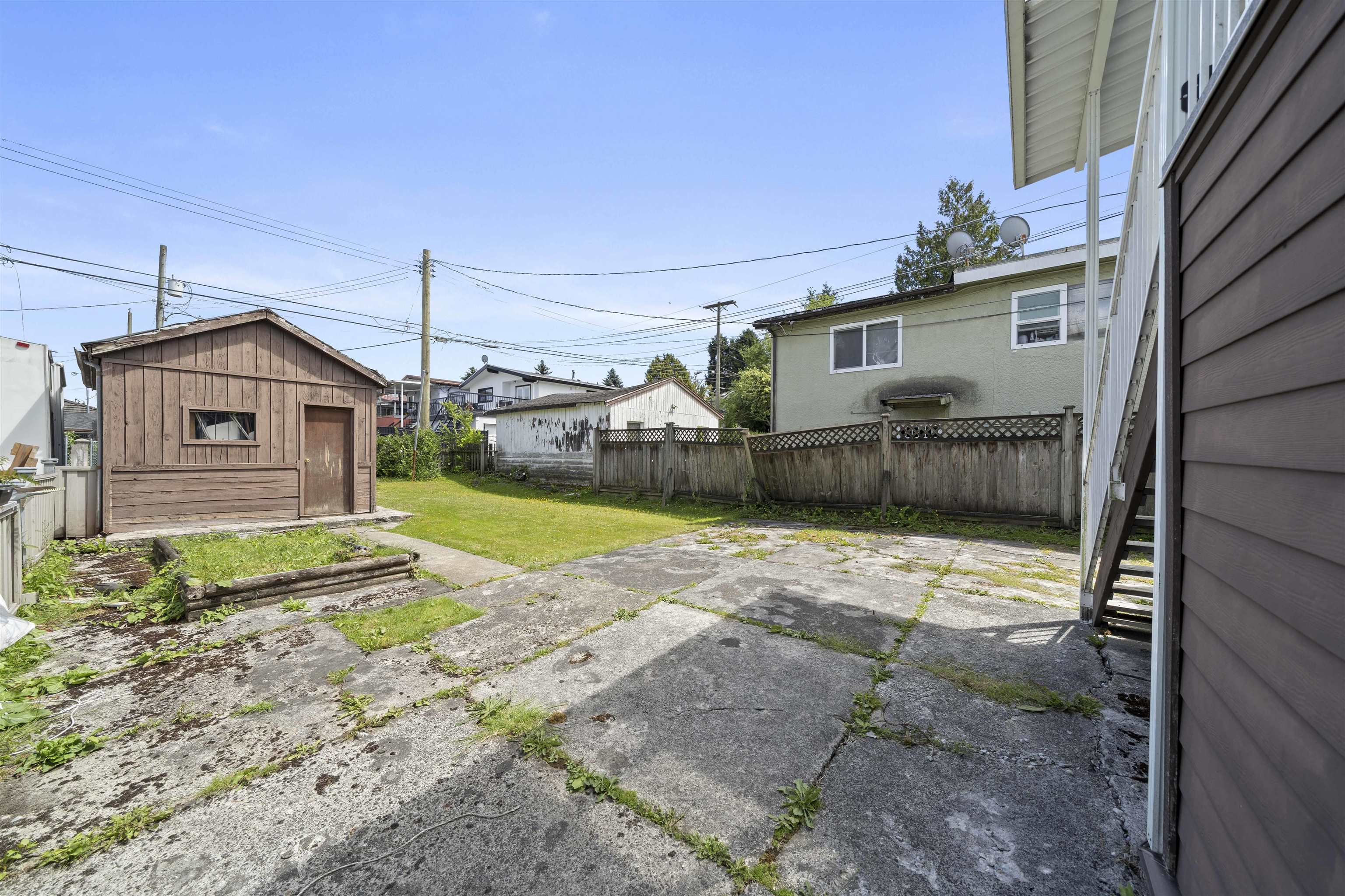 942 NANAIMO STREET