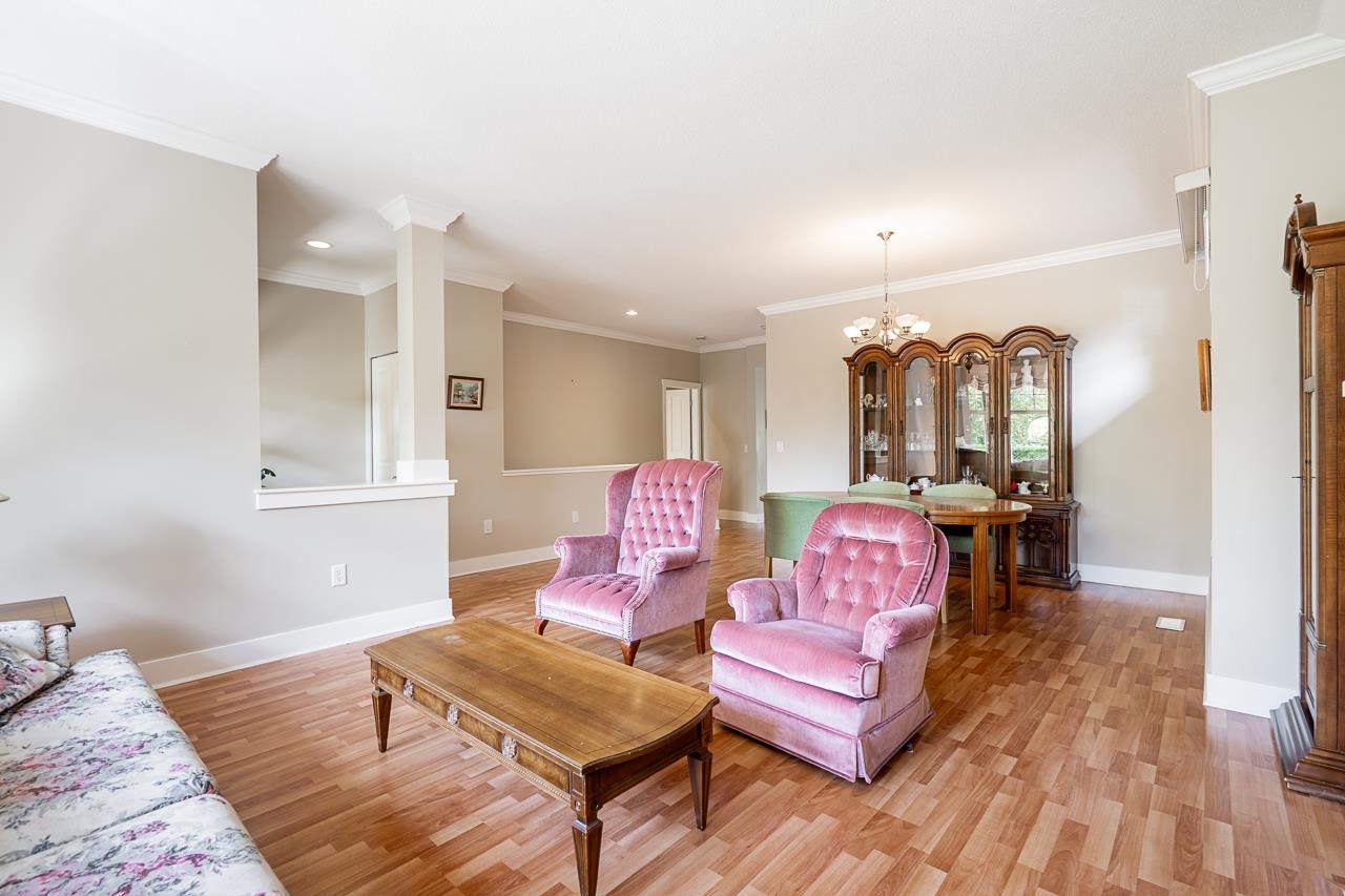 3 15425 ROSEMARY HEIGHTS CRESCENT