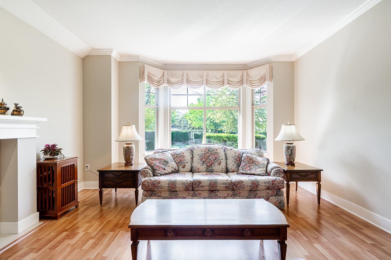 3 15425 ROSEMARY HEIGHTS CRESCENT