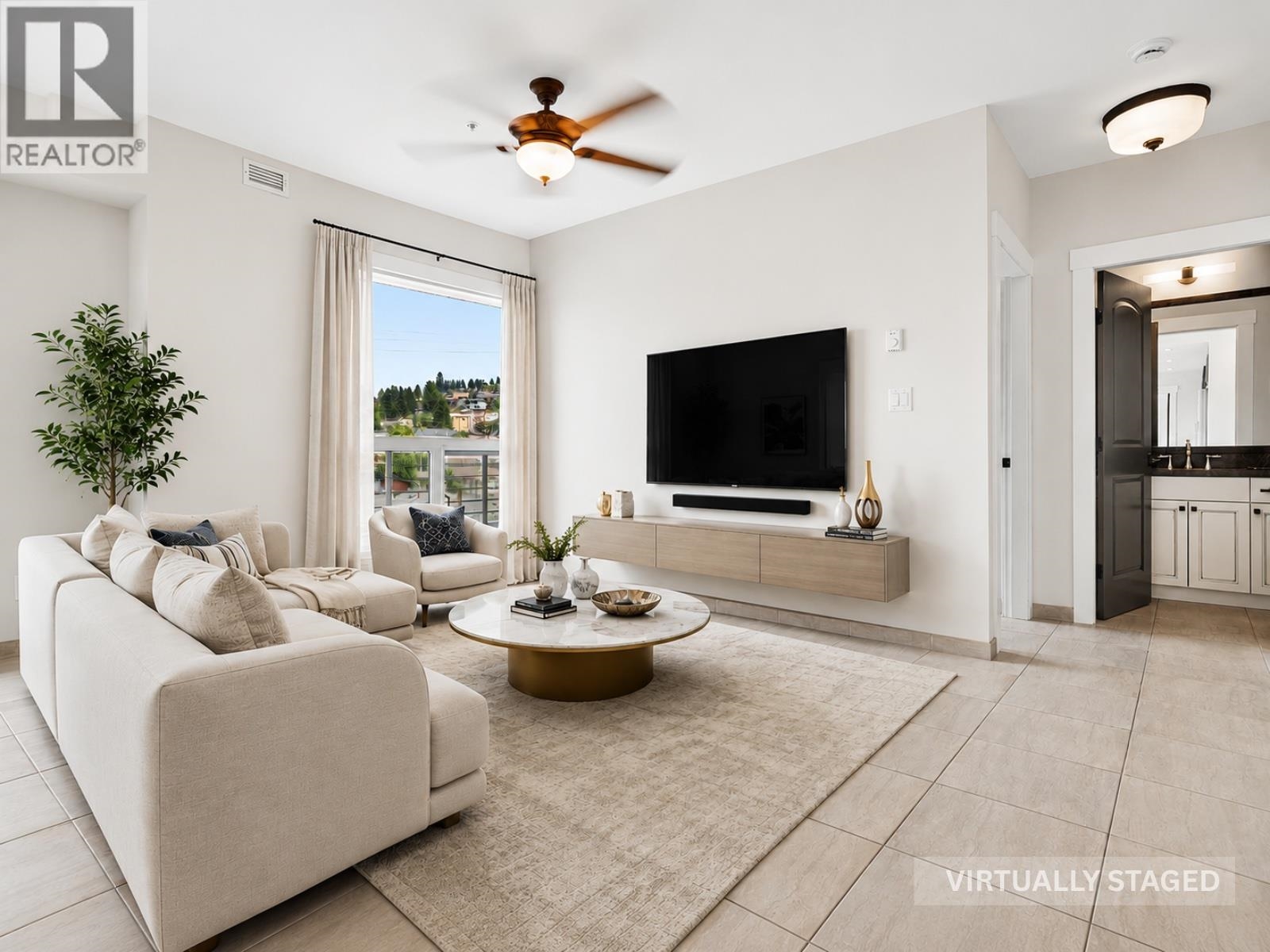 301 4721 HASTINGS STREET