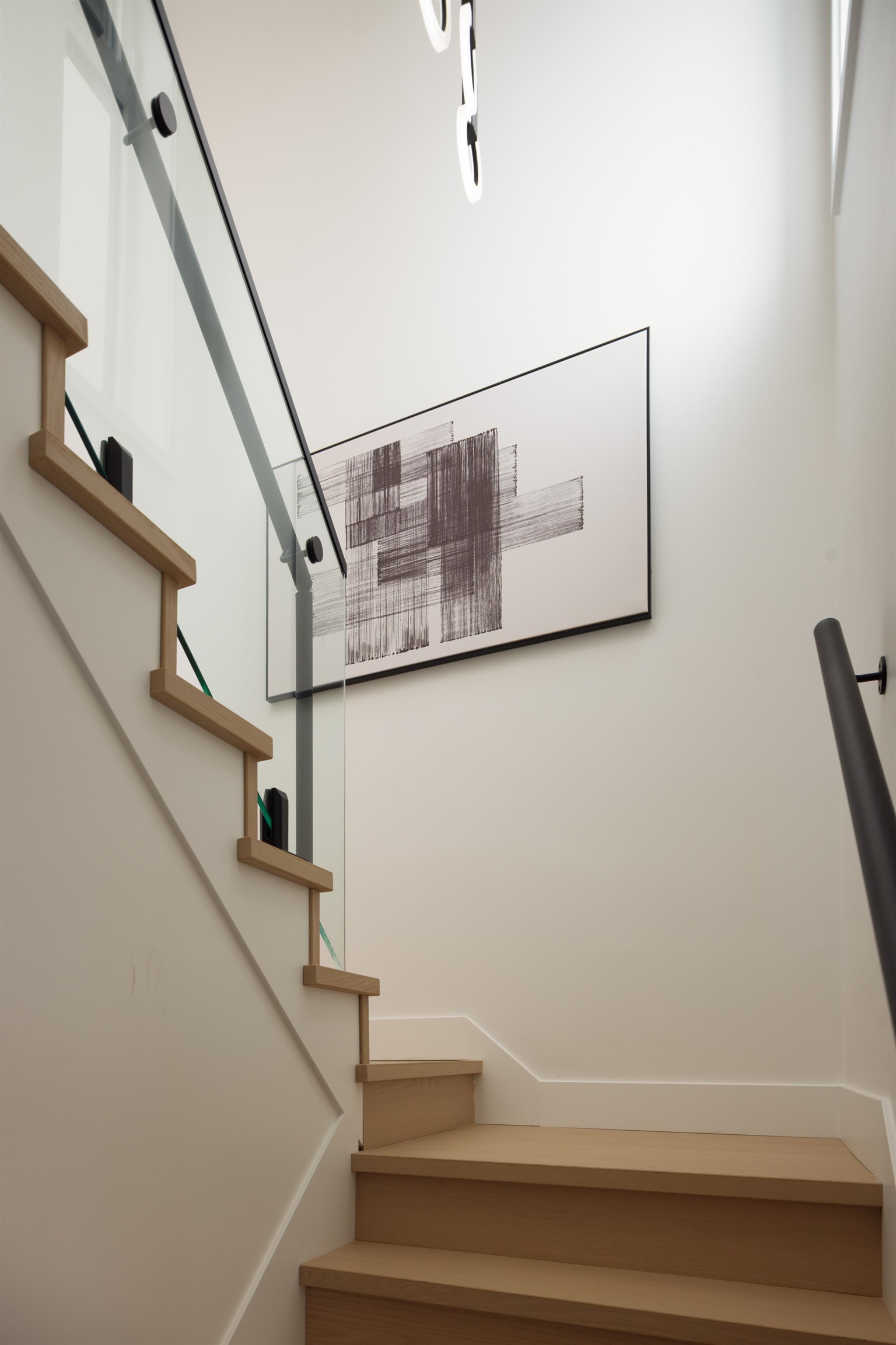 1 421 W 23RD AVENUE