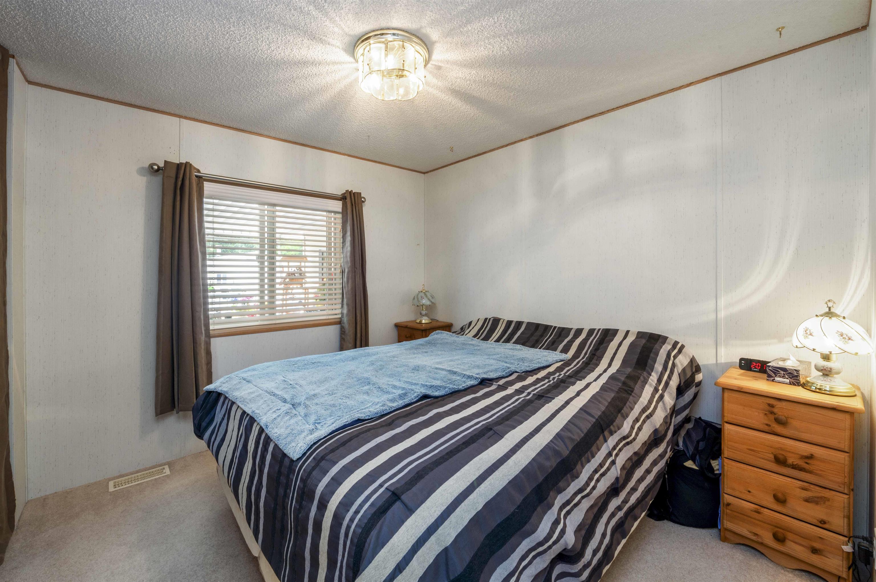 96 24330 FRASER HIGHWAY