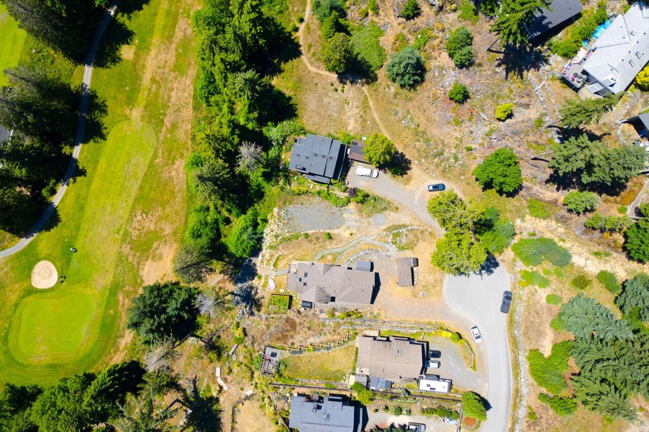 931 FAIRWAY LANE