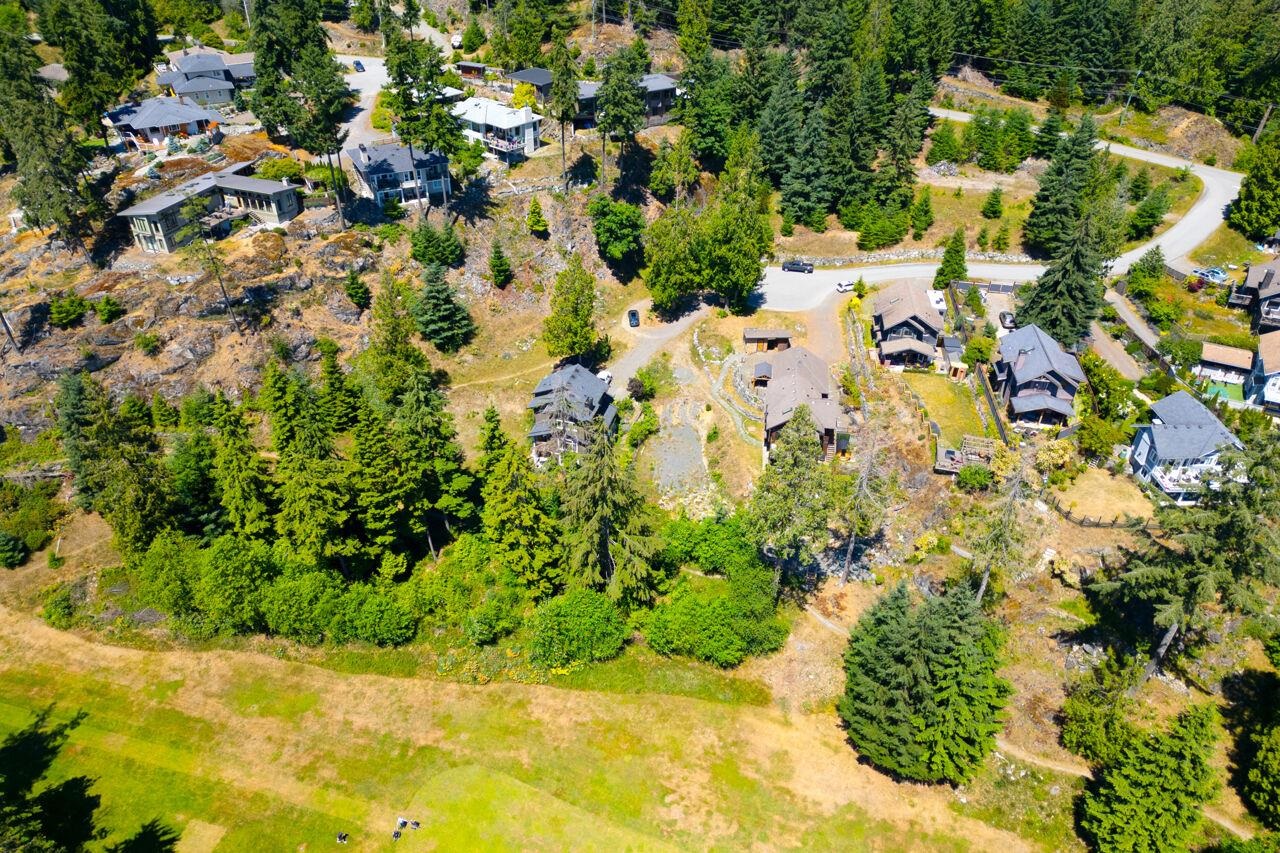 931 FAIRWAY LANE