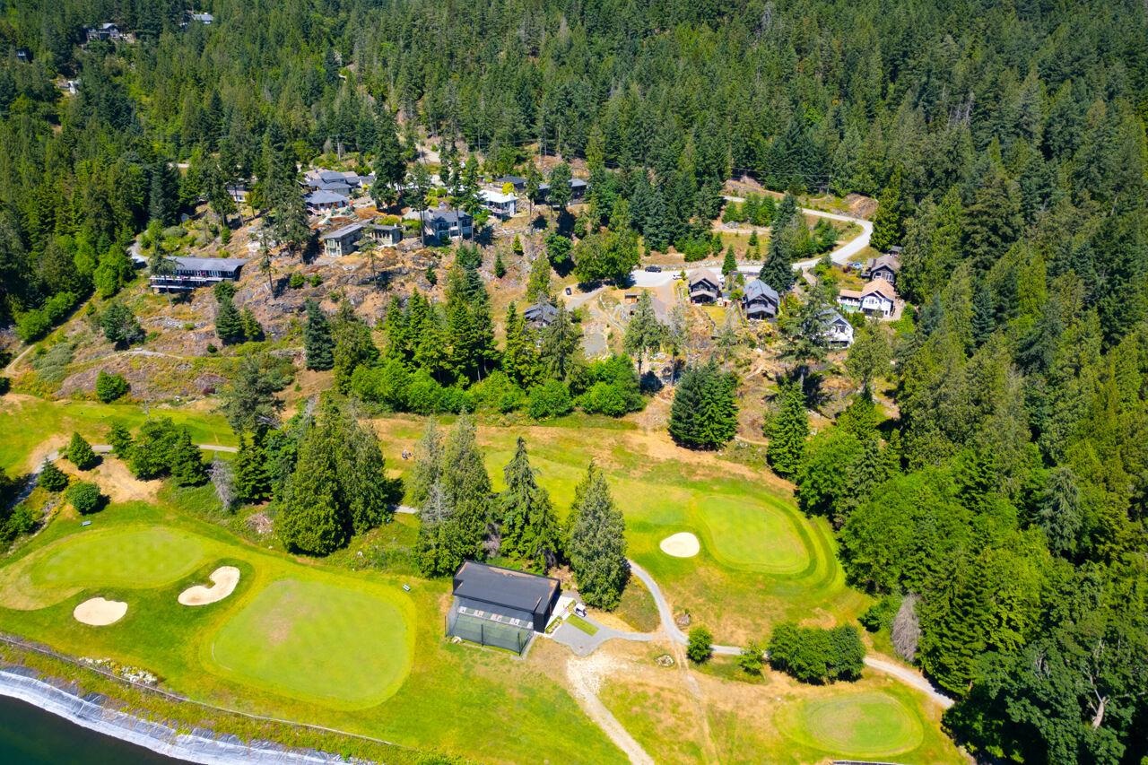 931 FAIRWAY LANE