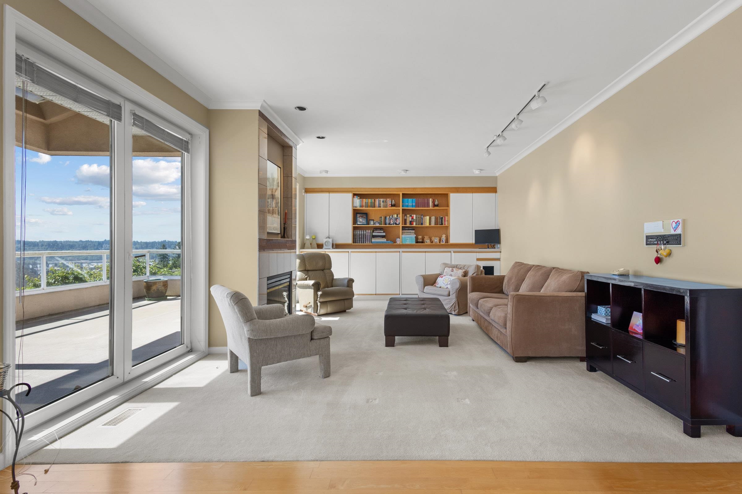 2249 SICAMOUS AVENUE