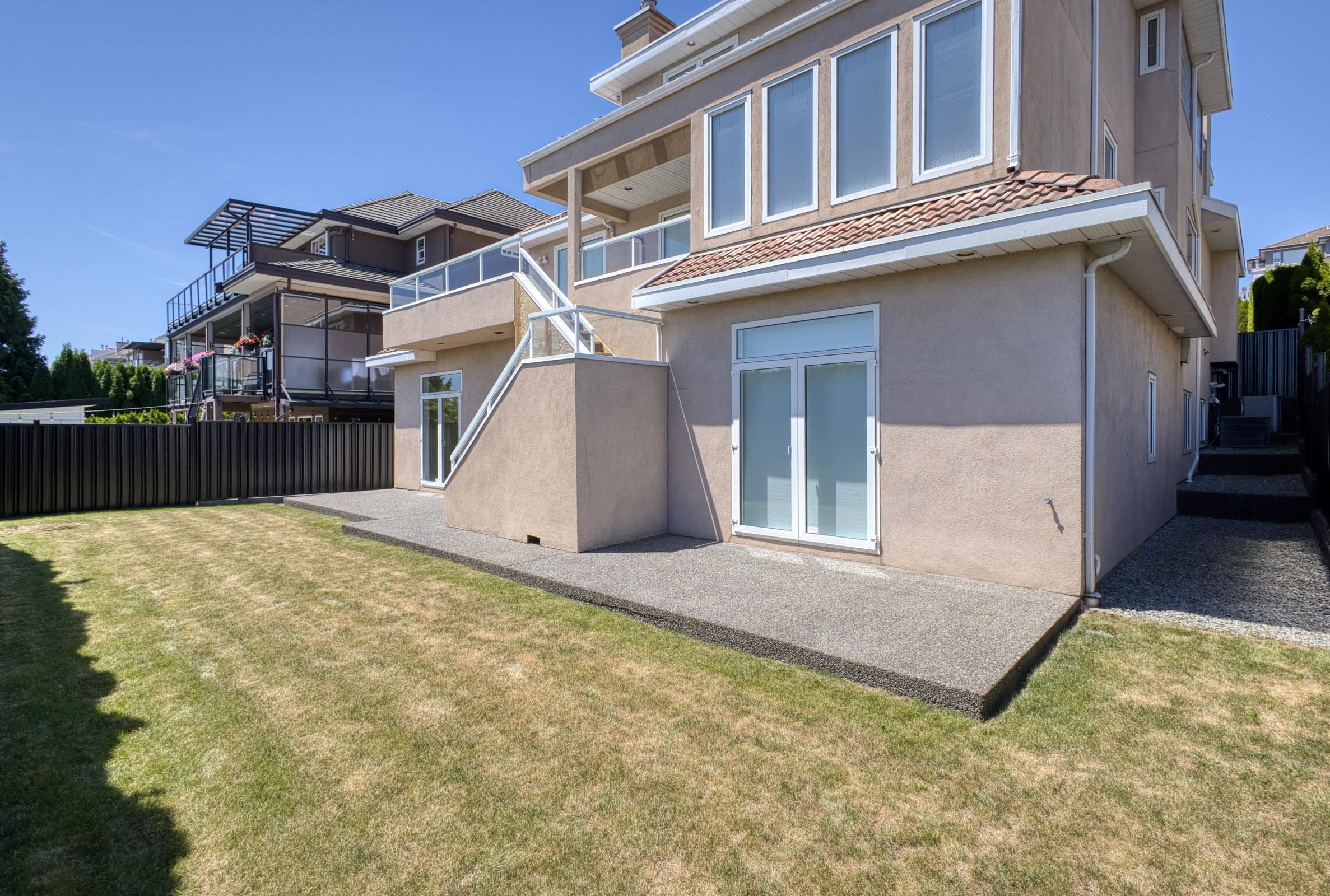 2249 SICAMOUS AVENUE