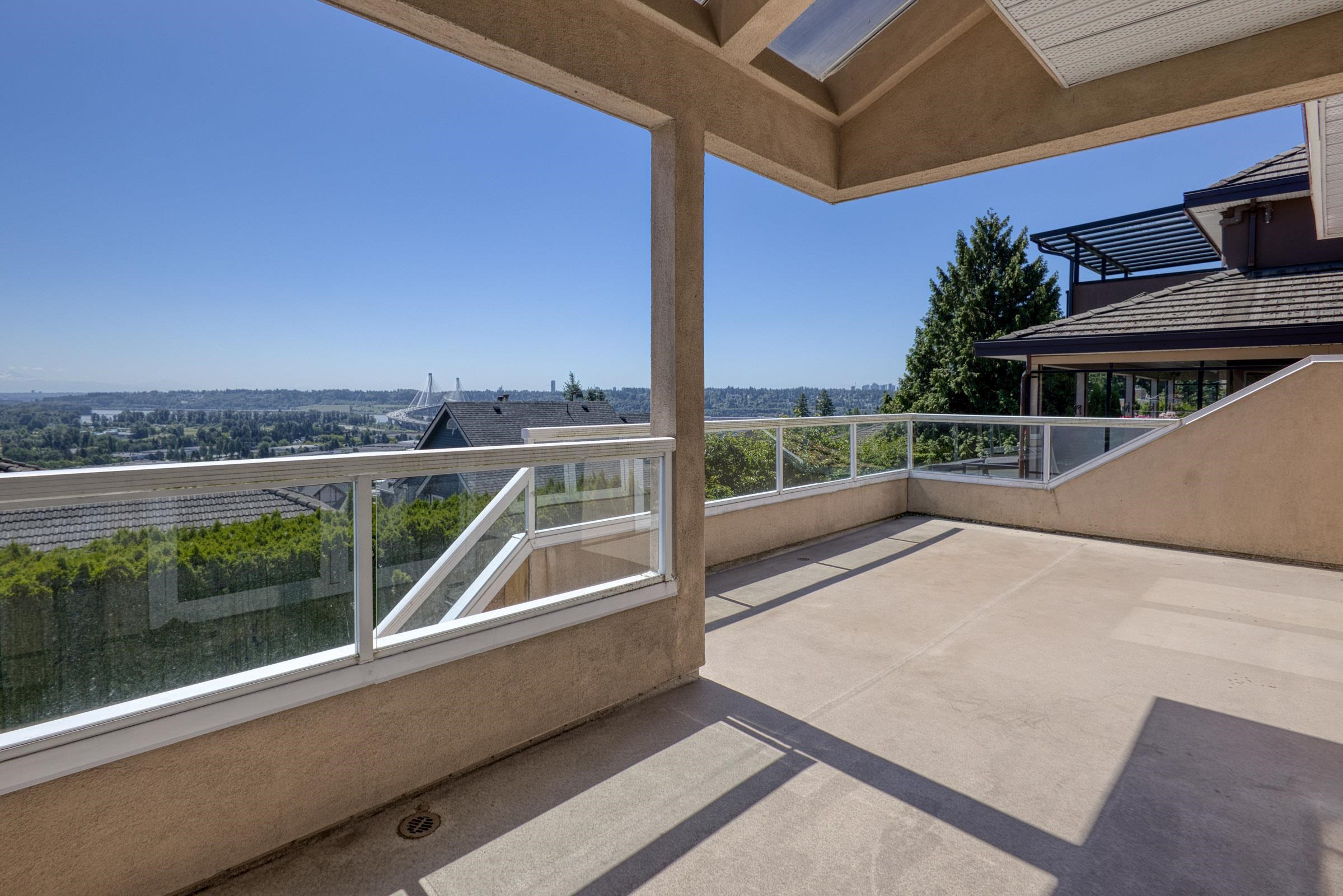 2249 SICAMOUS AVENUE