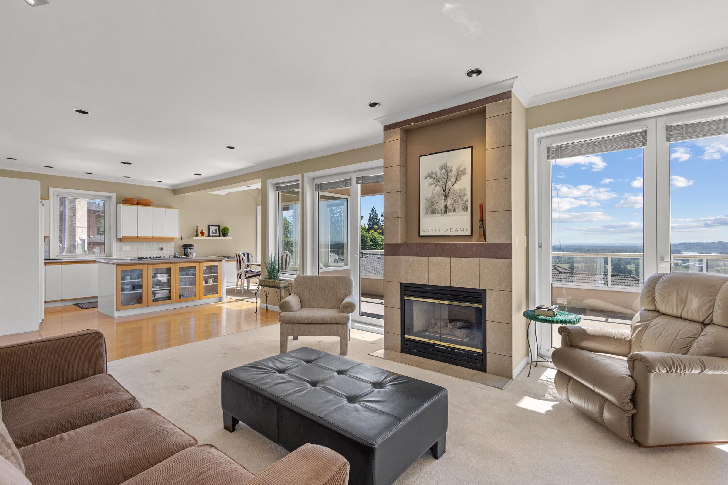 2249 SICAMOUS AVENUE