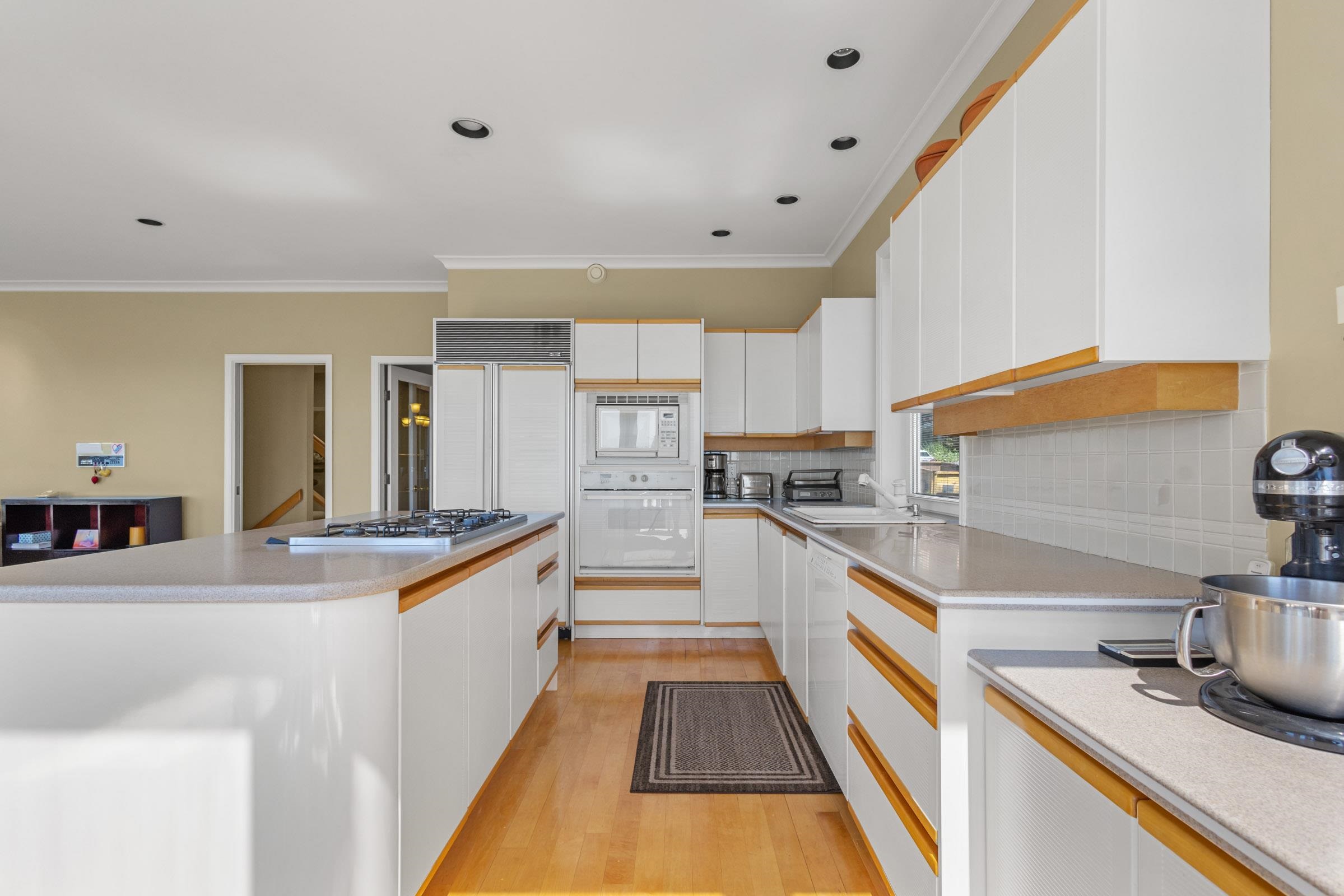 2249 SICAMOUS AVENUE