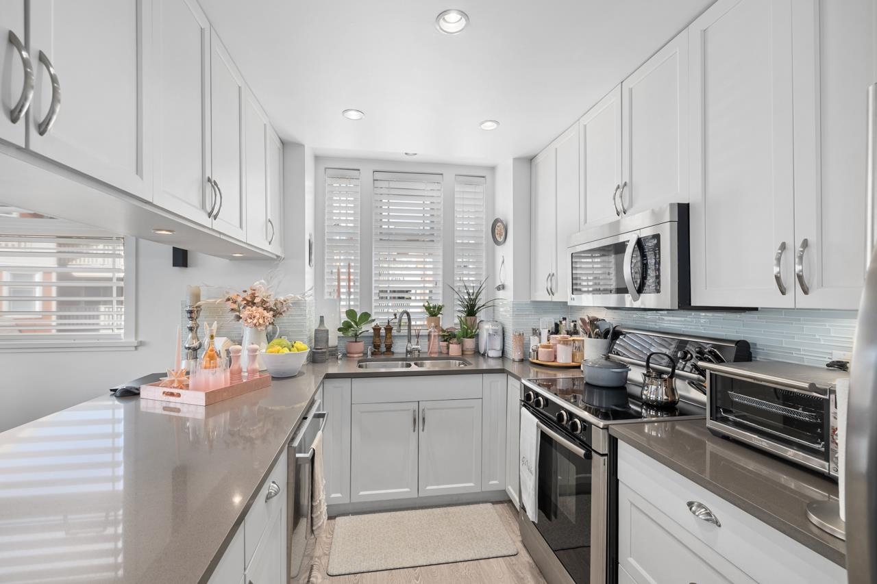 302- 15392 16A AVENUE